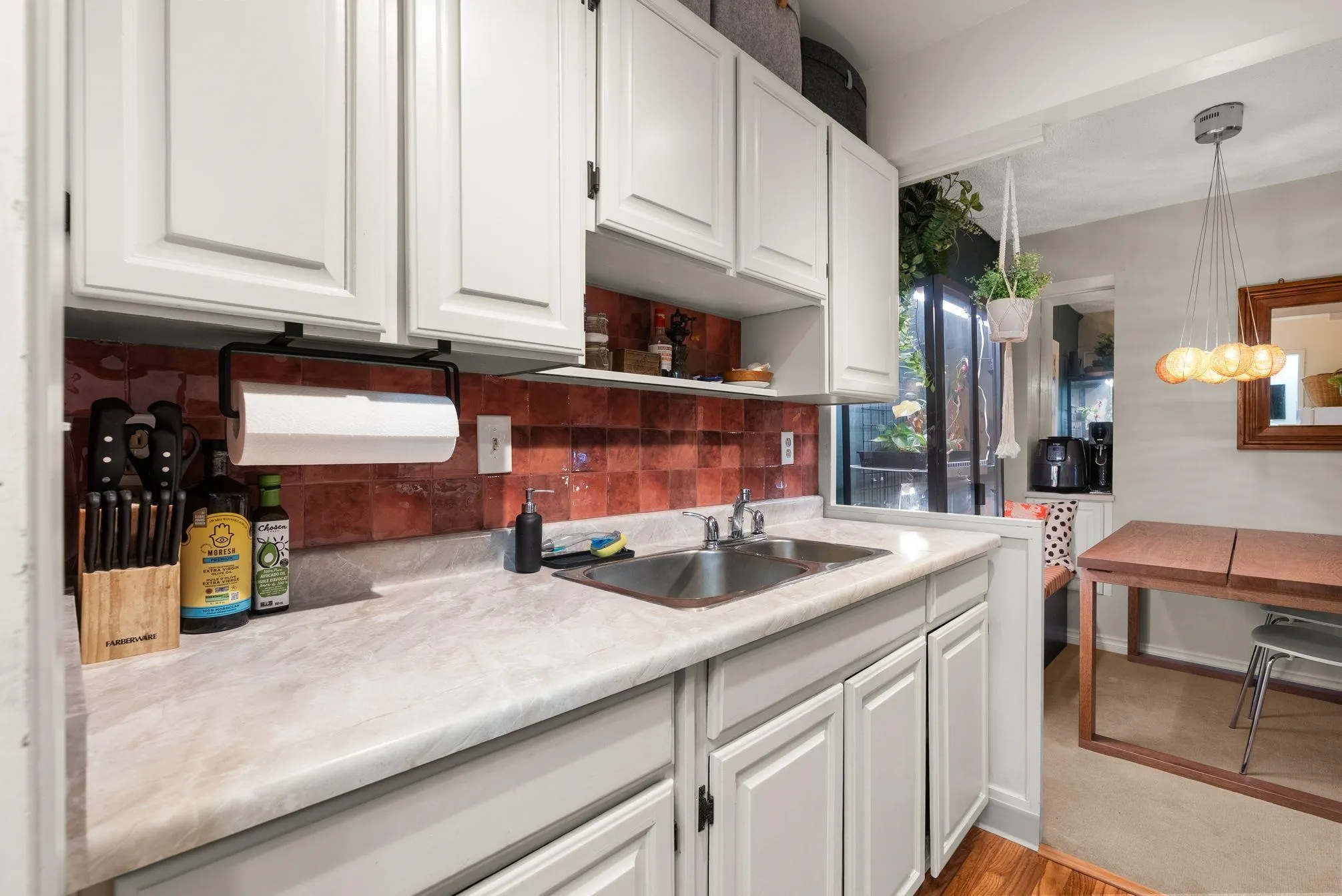 308 2366 Wall Street