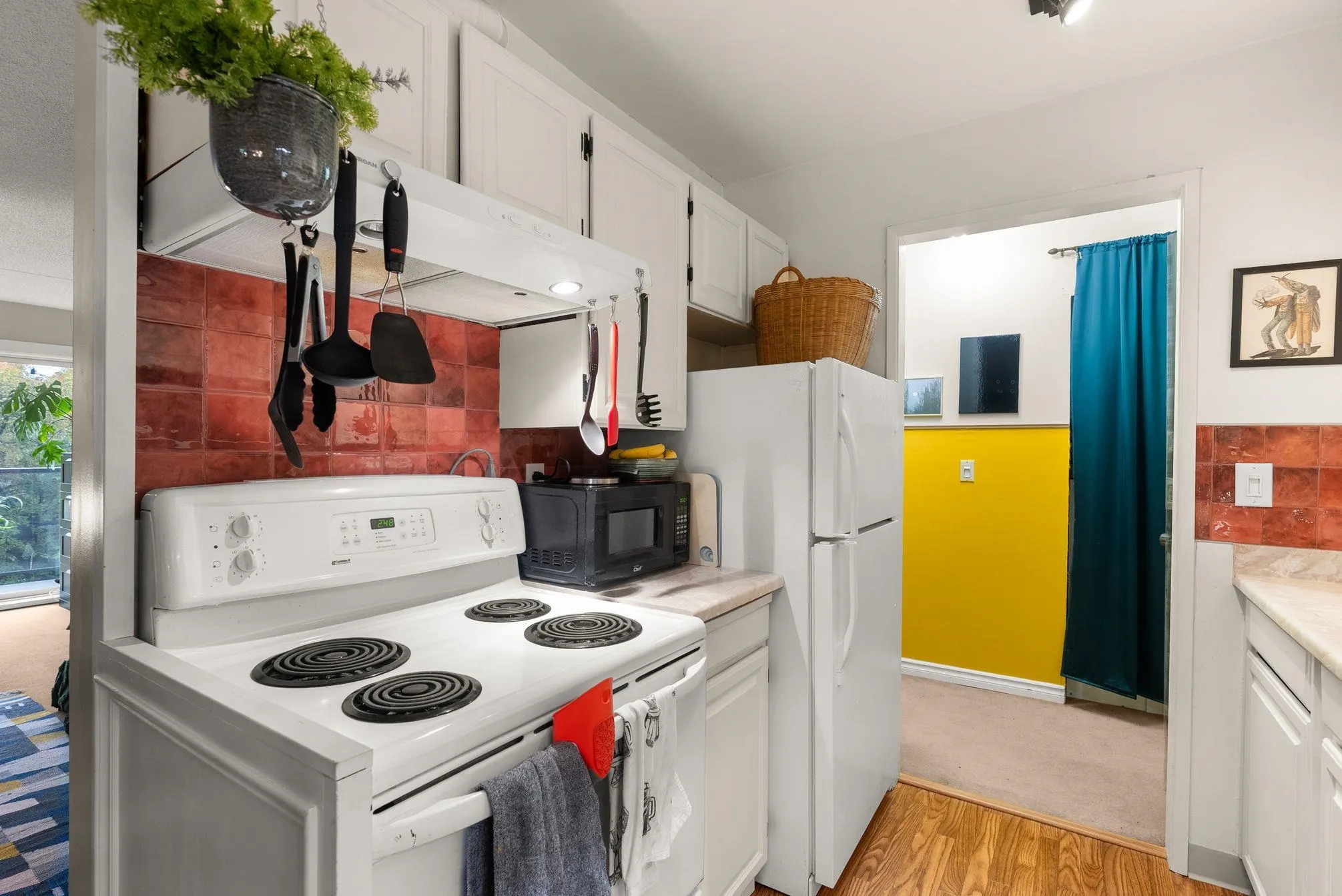 308 2366 Wall Street