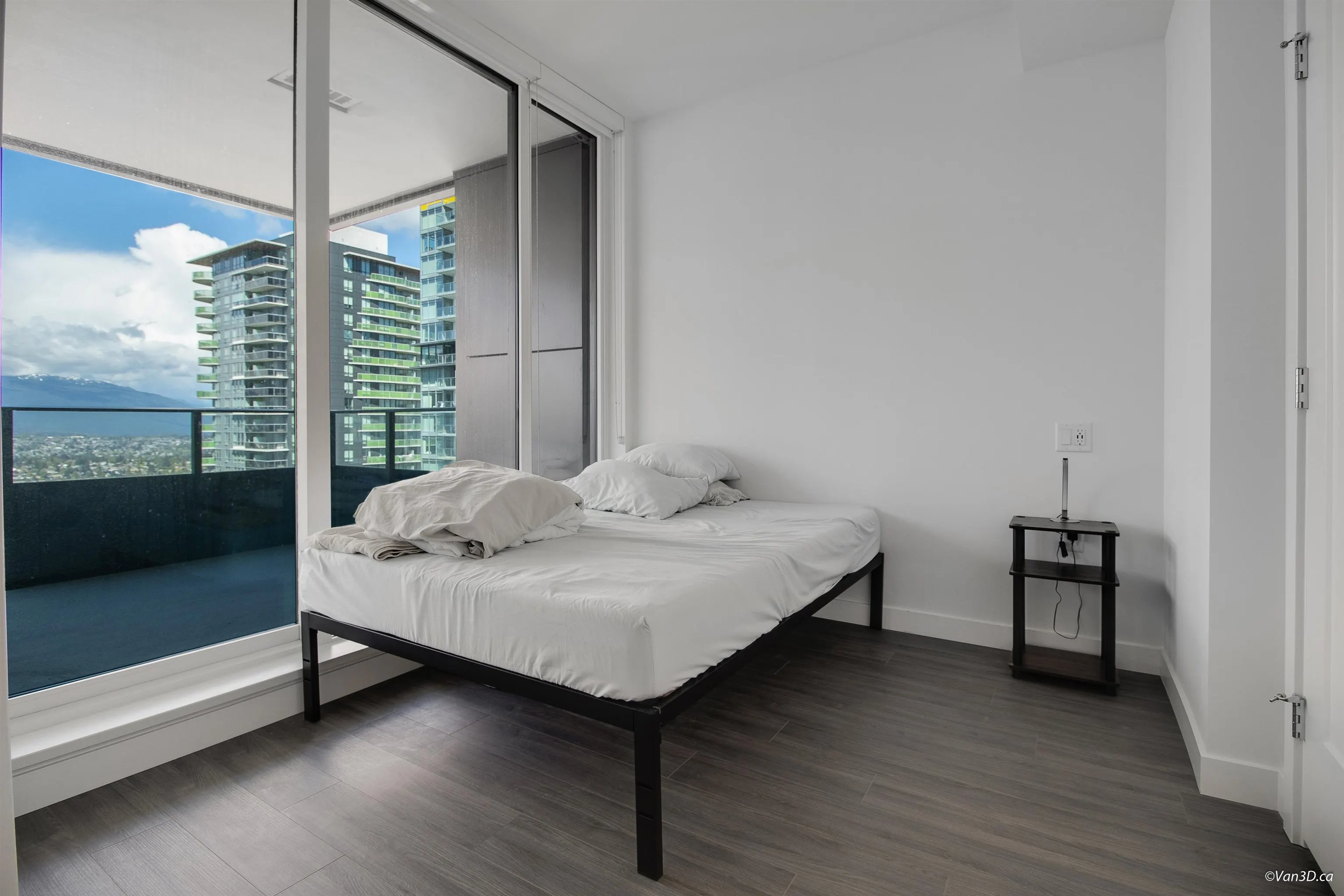 2703 6699 Dunblane Avenue