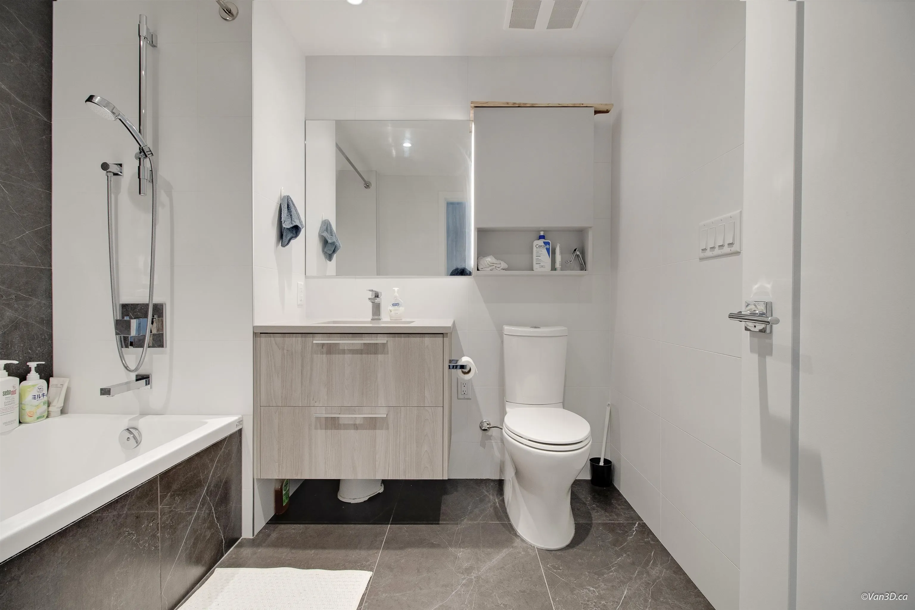 2703 6699 Dunblane Avenue