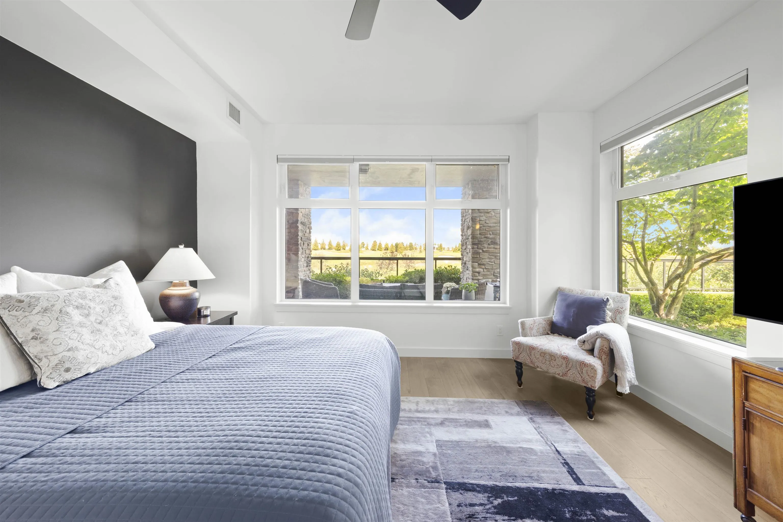 112 5011 Springs Boulevard