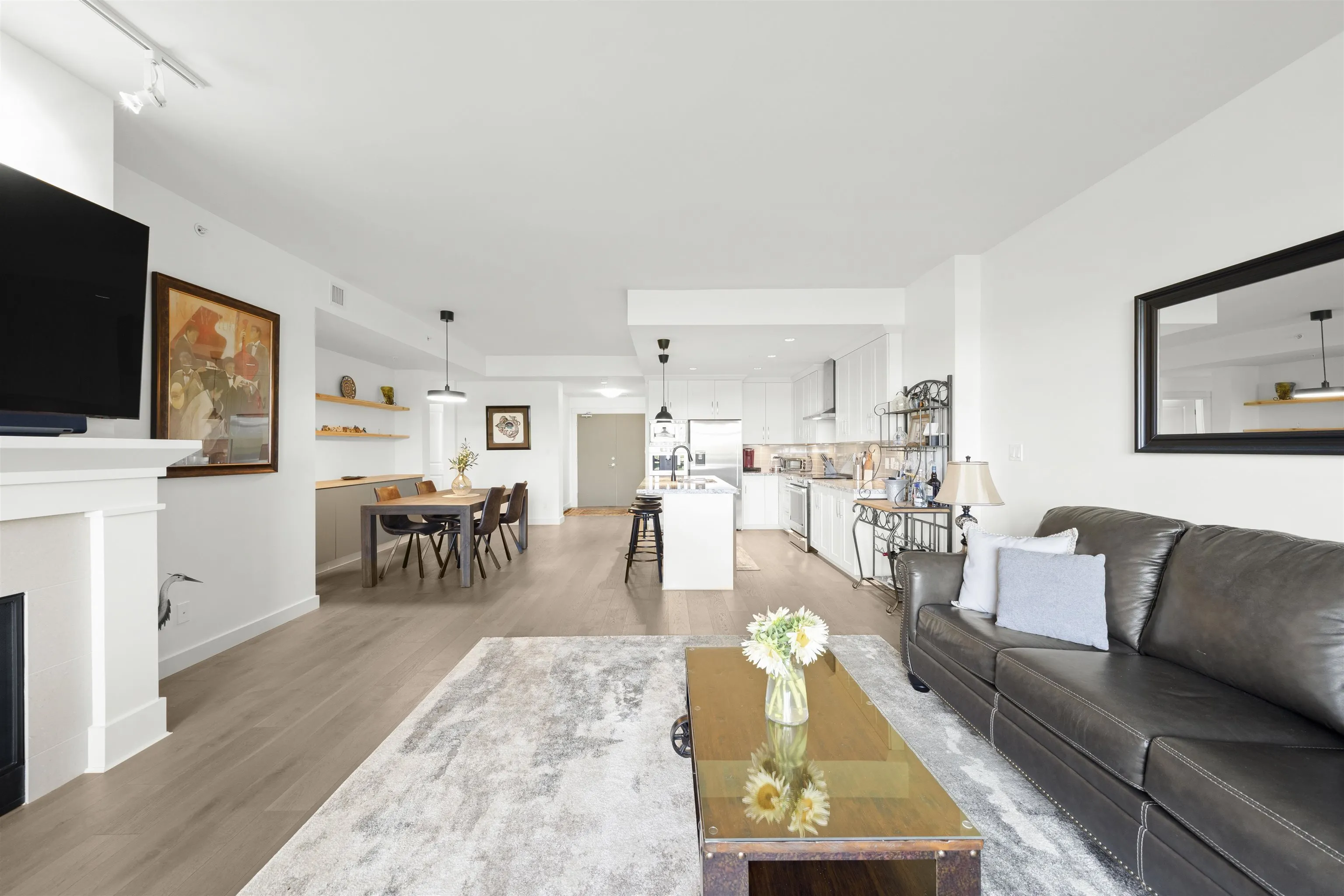 112 5011 Springs Boulevard