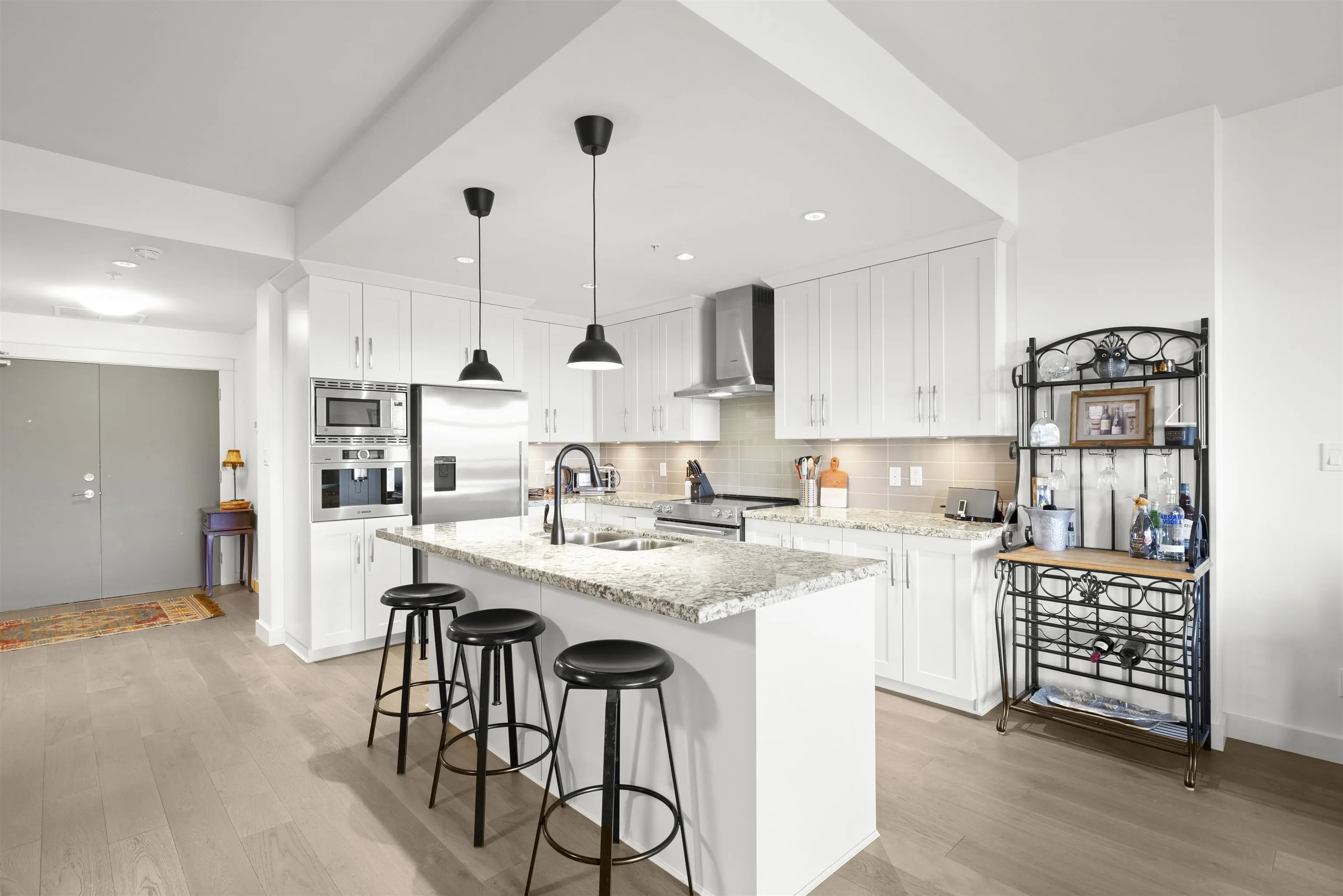 112 5011 Springs Boulevard