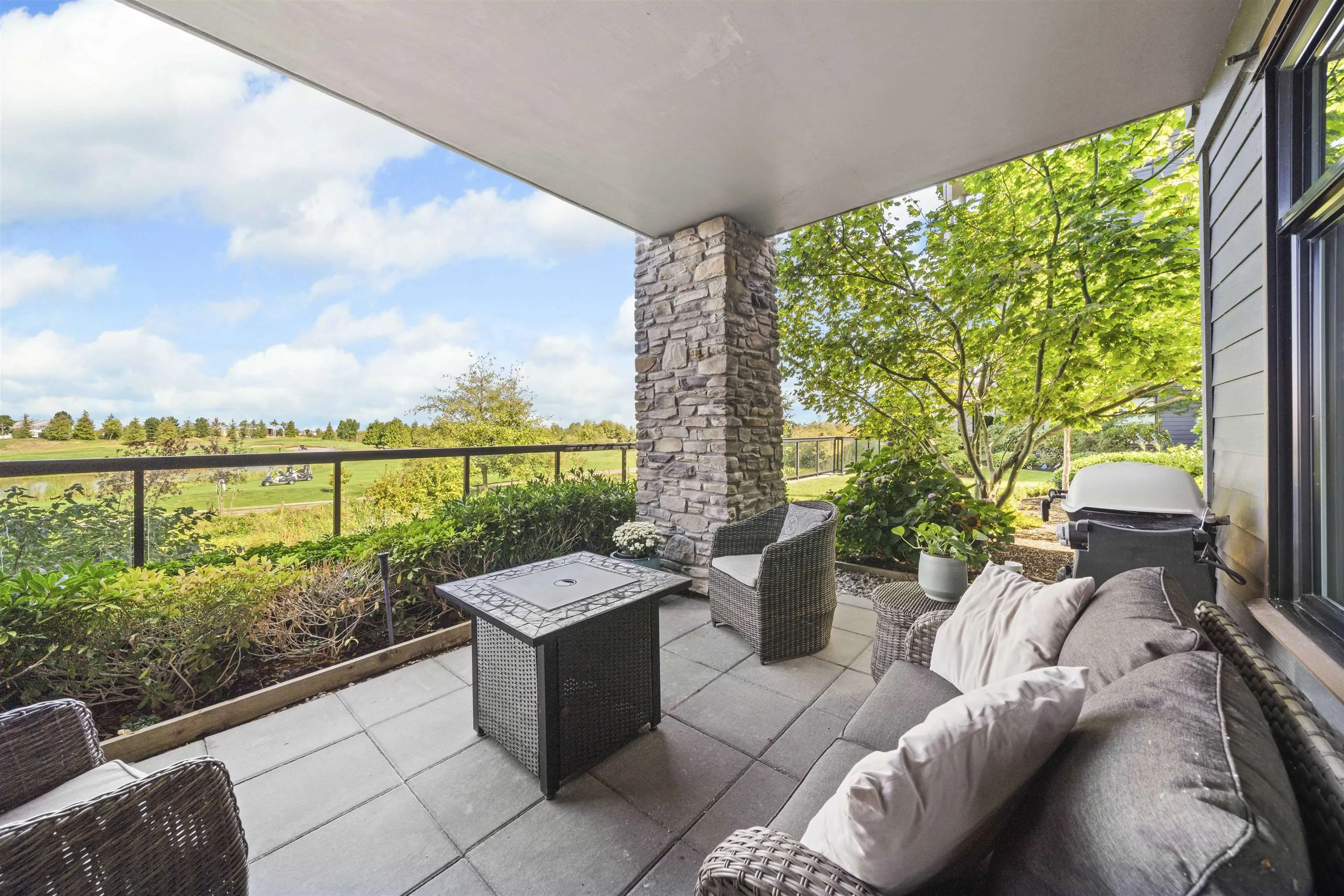 112 5011 Springs Boulevard