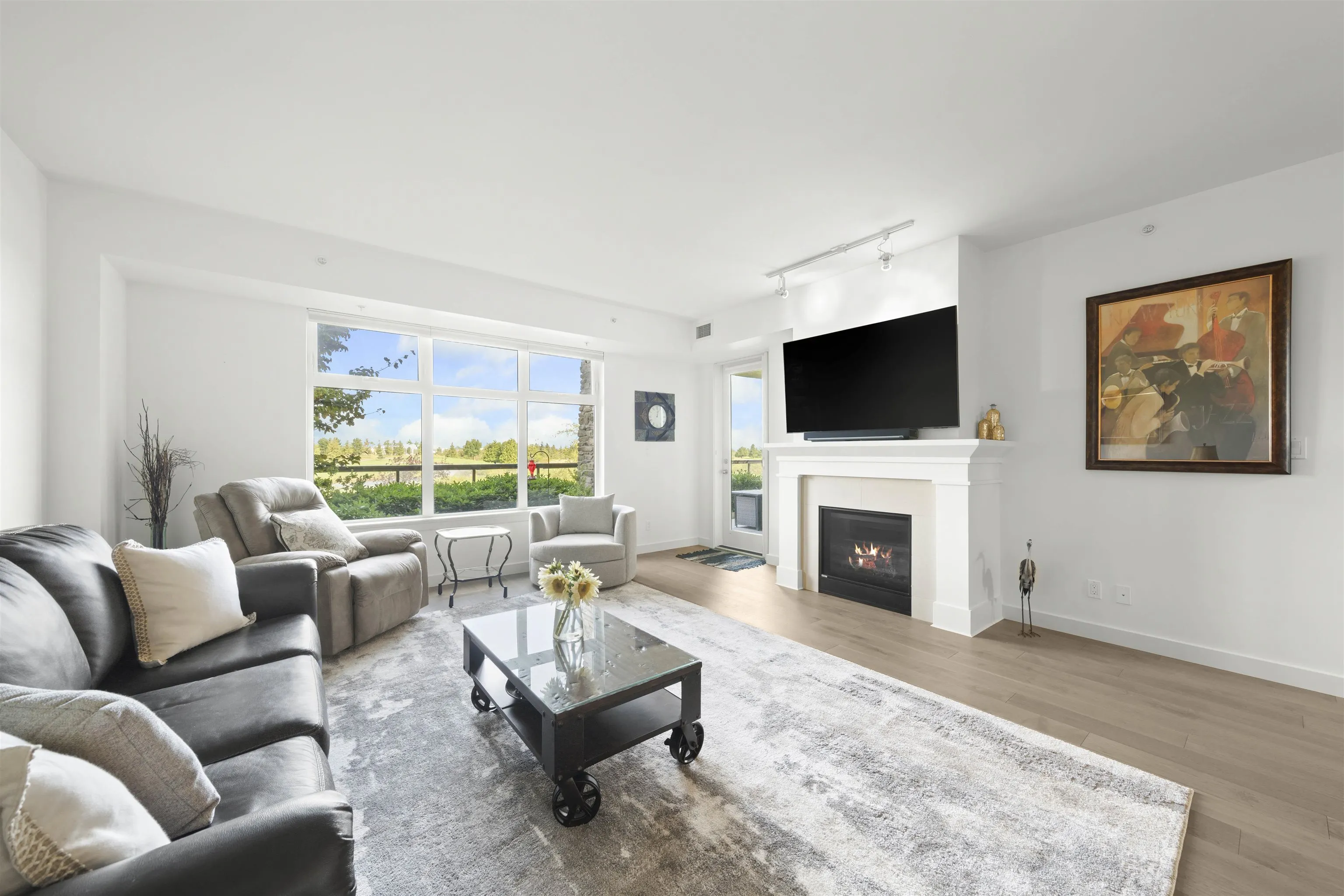 112 5011 Springs Boulevard