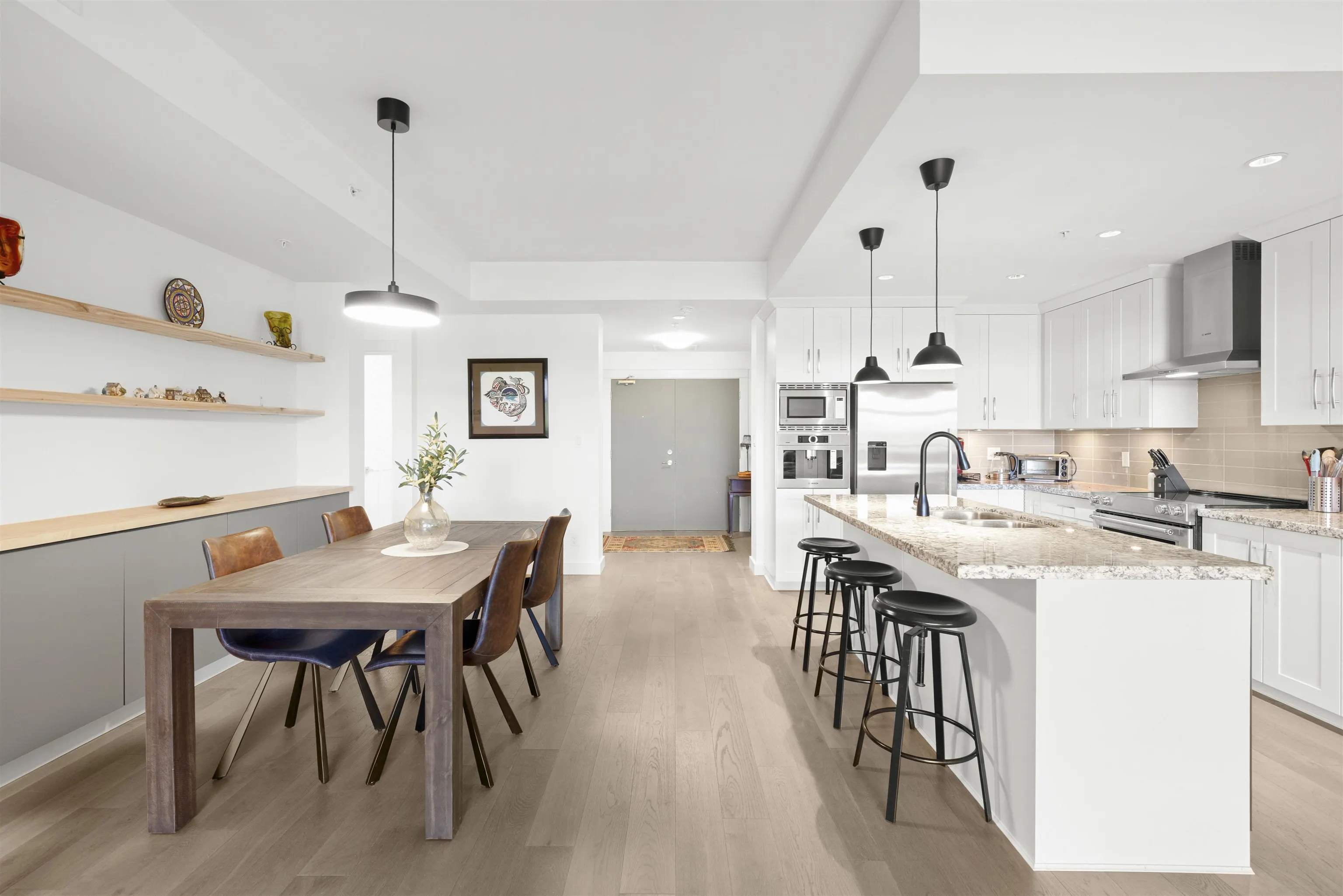 112 5011 Springs Boulevard