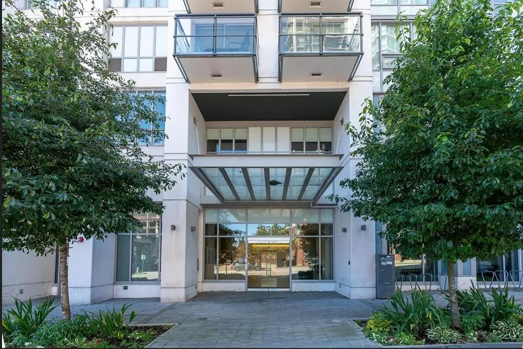 2612 13398 104 Avenue