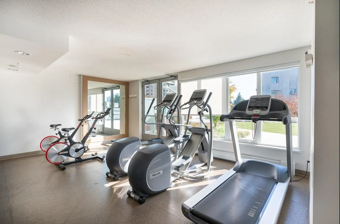 2612 13398 104 Avenue