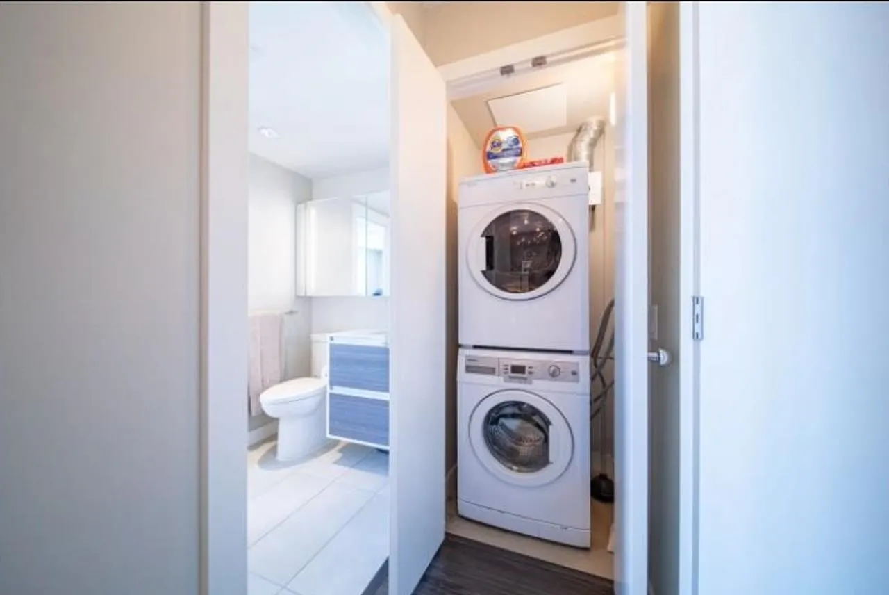 2612 13398 104 Avenue