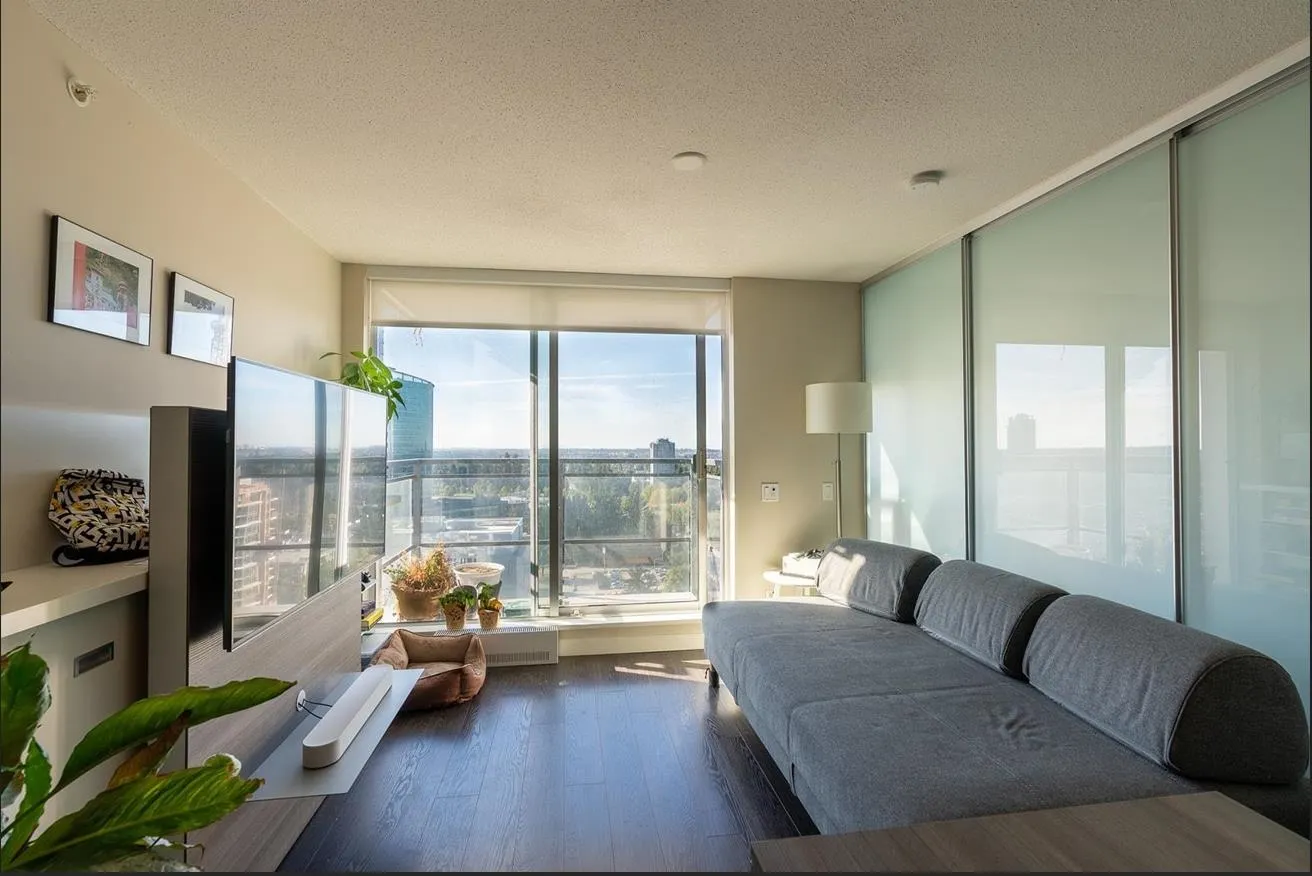 2612 13398 104 Avenue