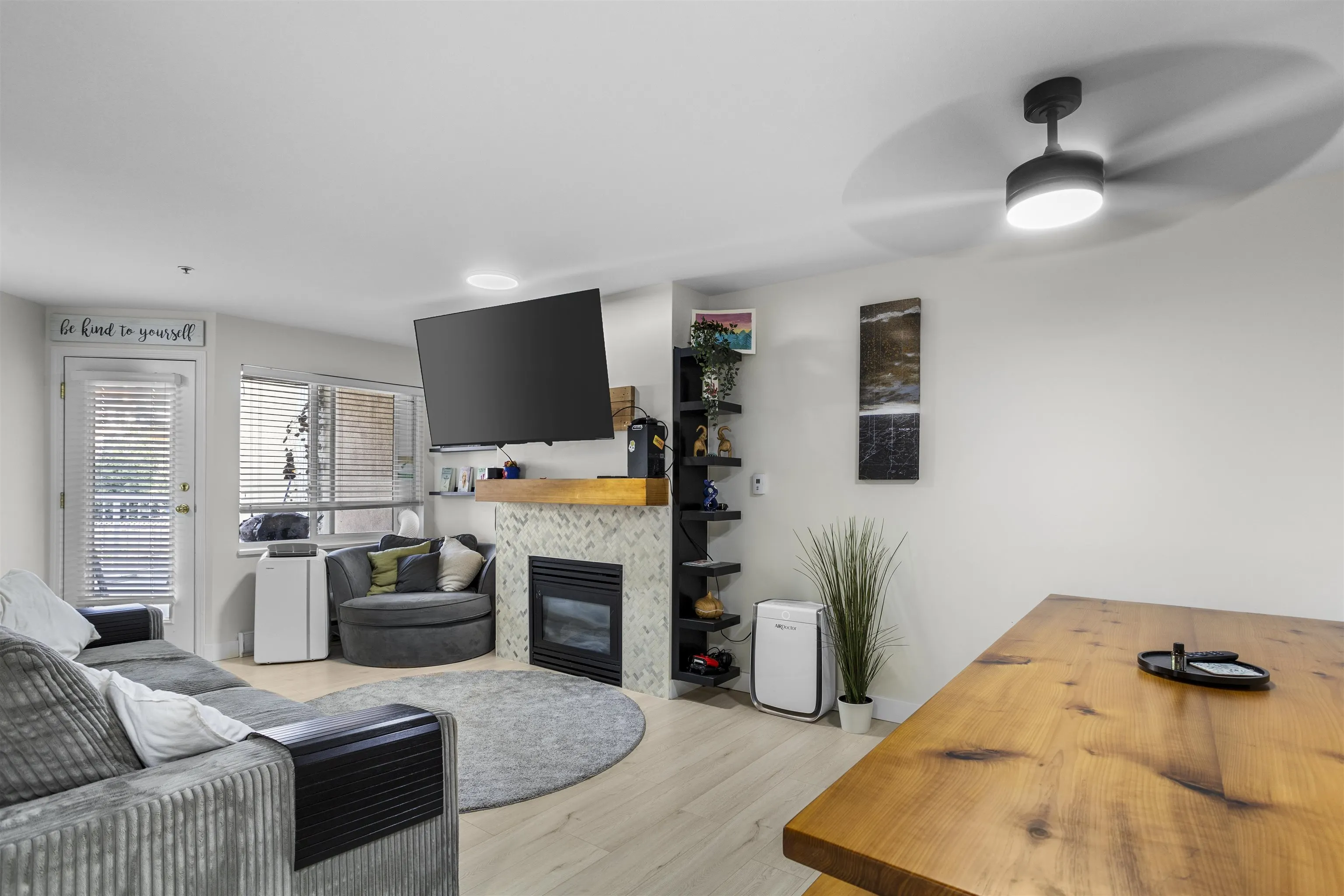 201 22351 St. Anne Street