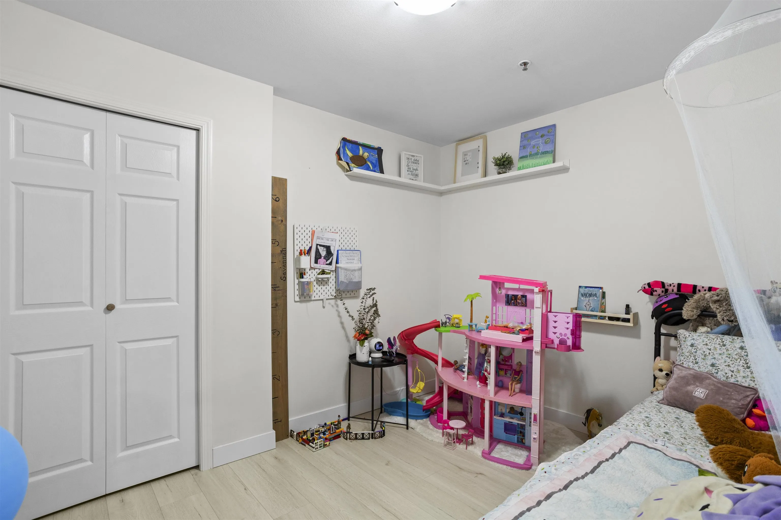 201 22351 St. Anne Street