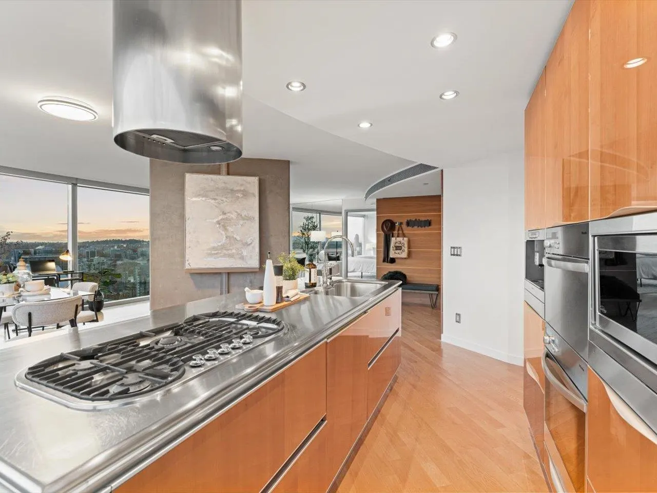 3204 938 Nelson Street