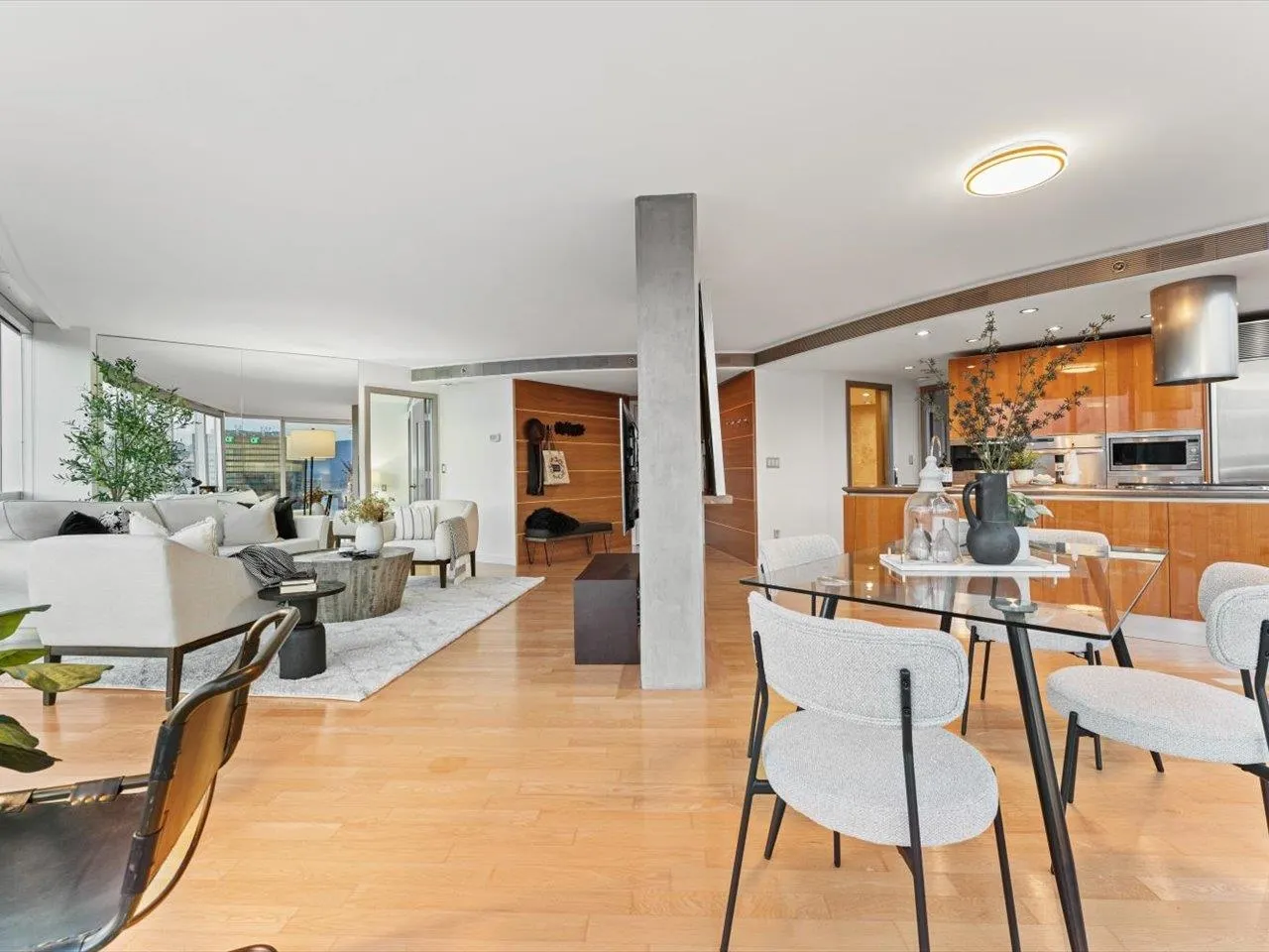 3204 938 Nelson Street