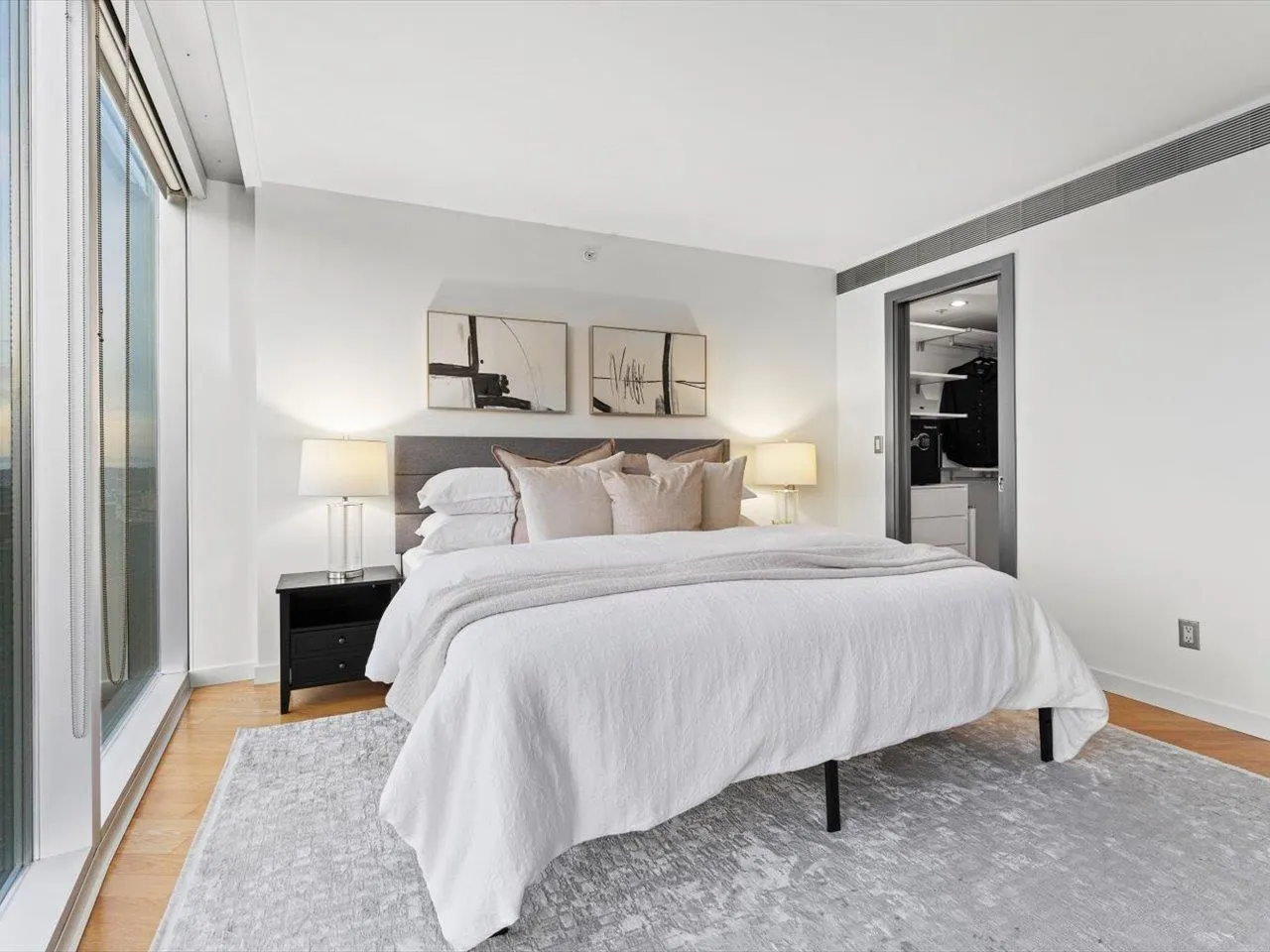 3204 938 Nelson Street