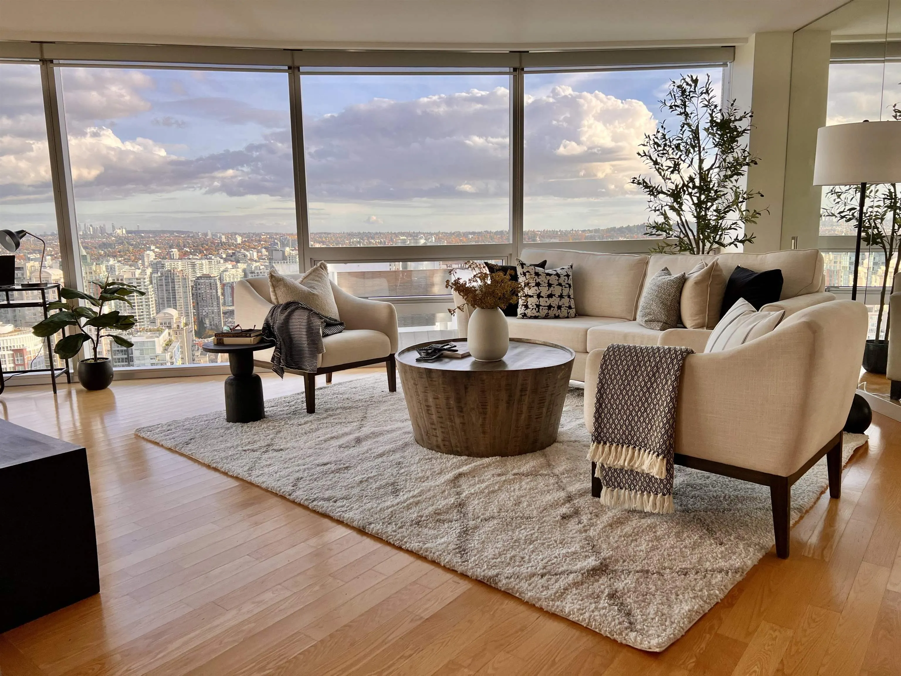 3204 938 Nelson Street