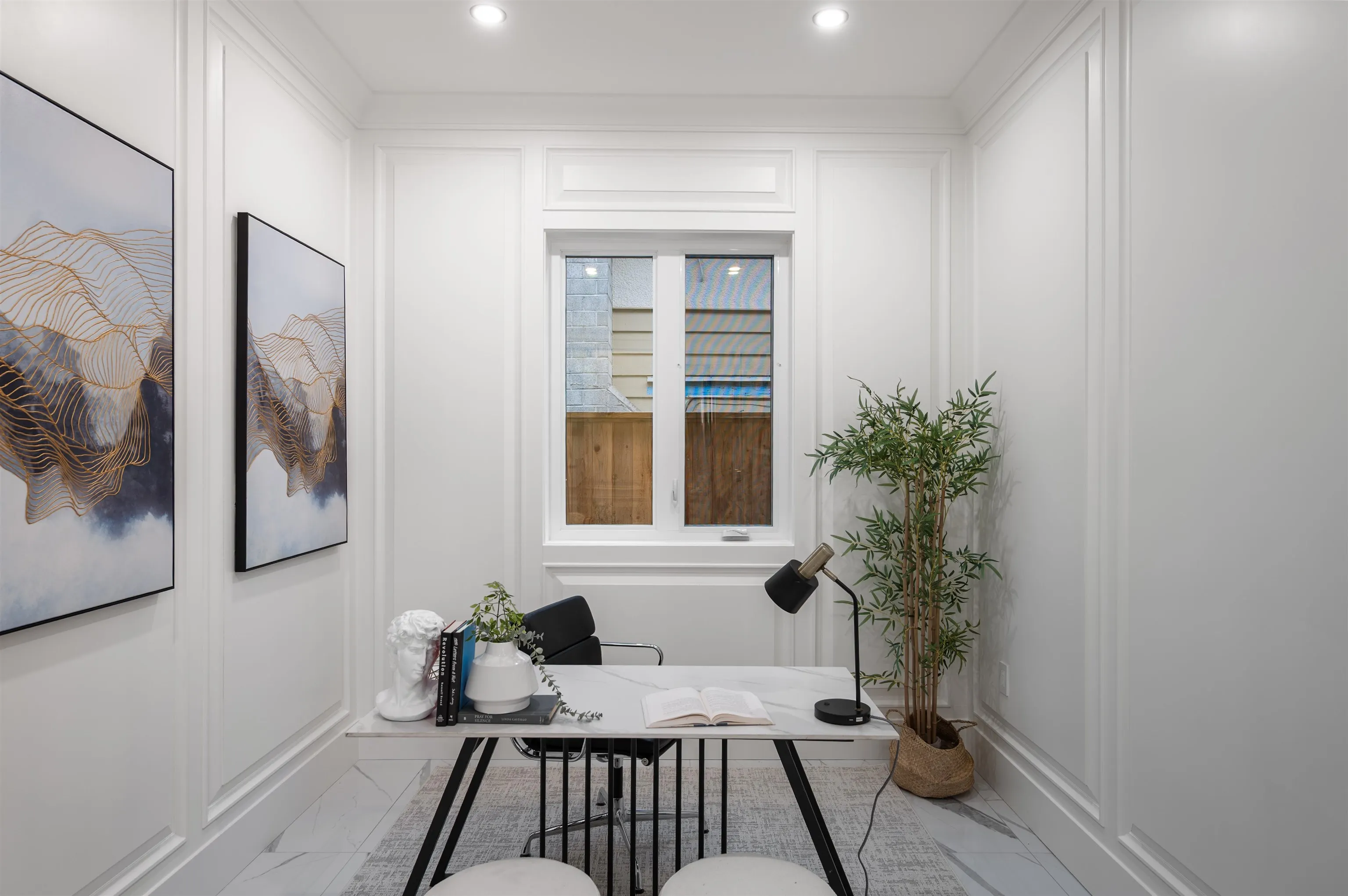 9031 Pinewell Crescent