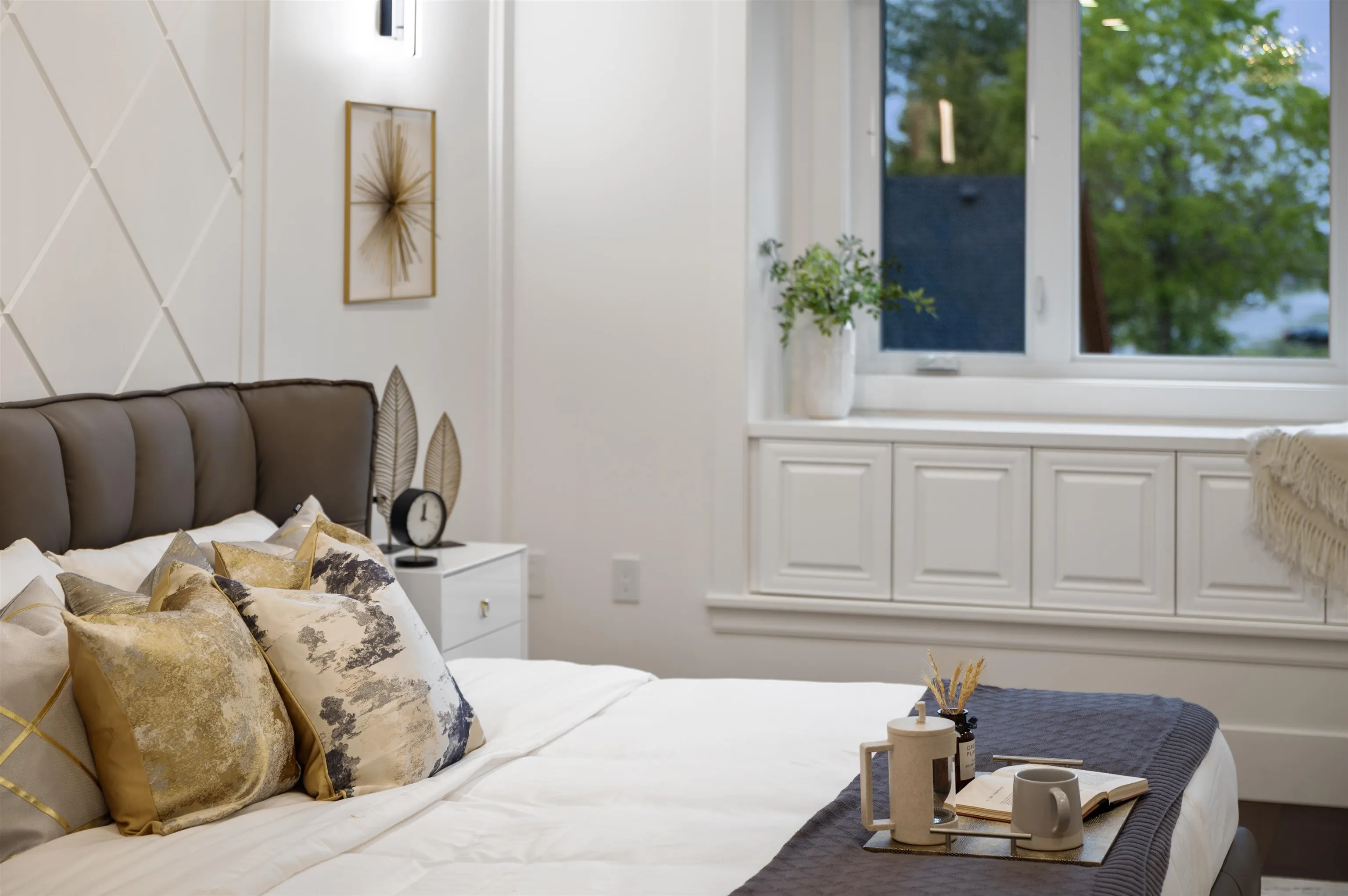 9031 Pinewell Crescent