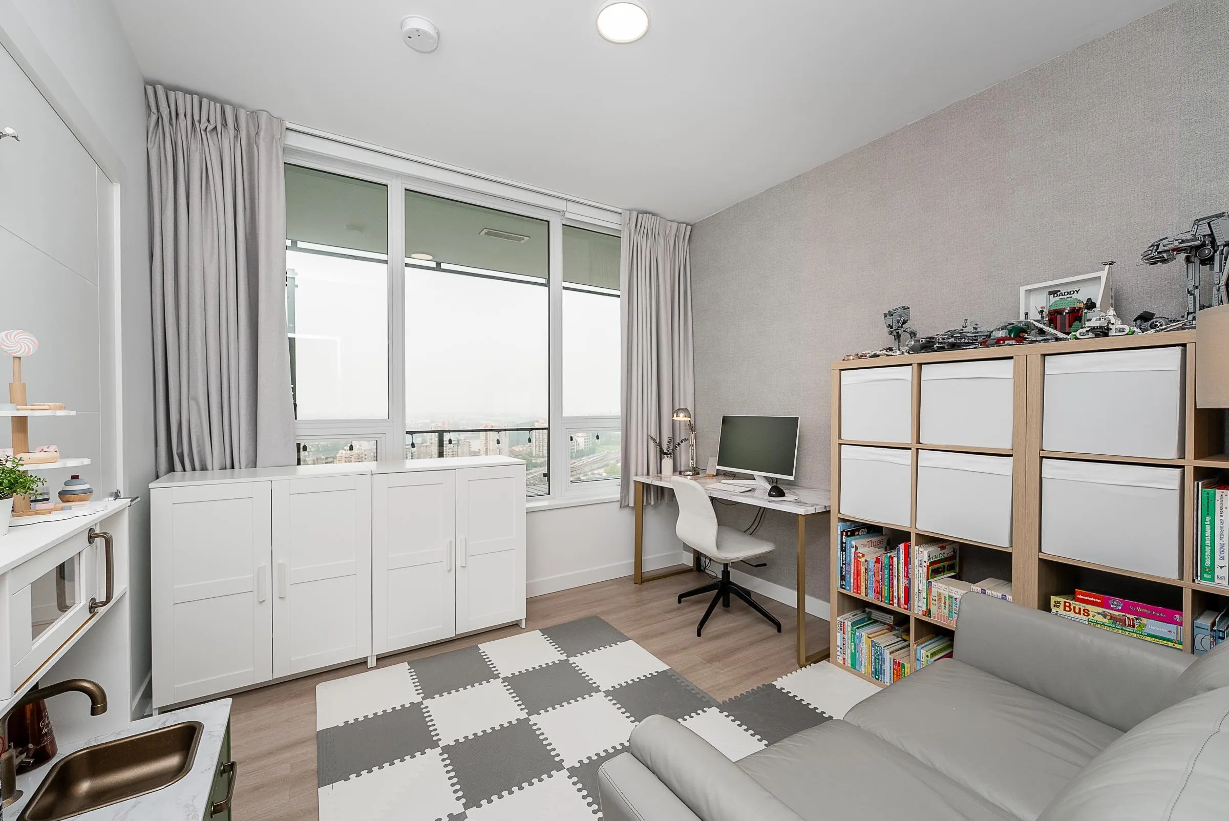 2901 823 Carnarvon Street