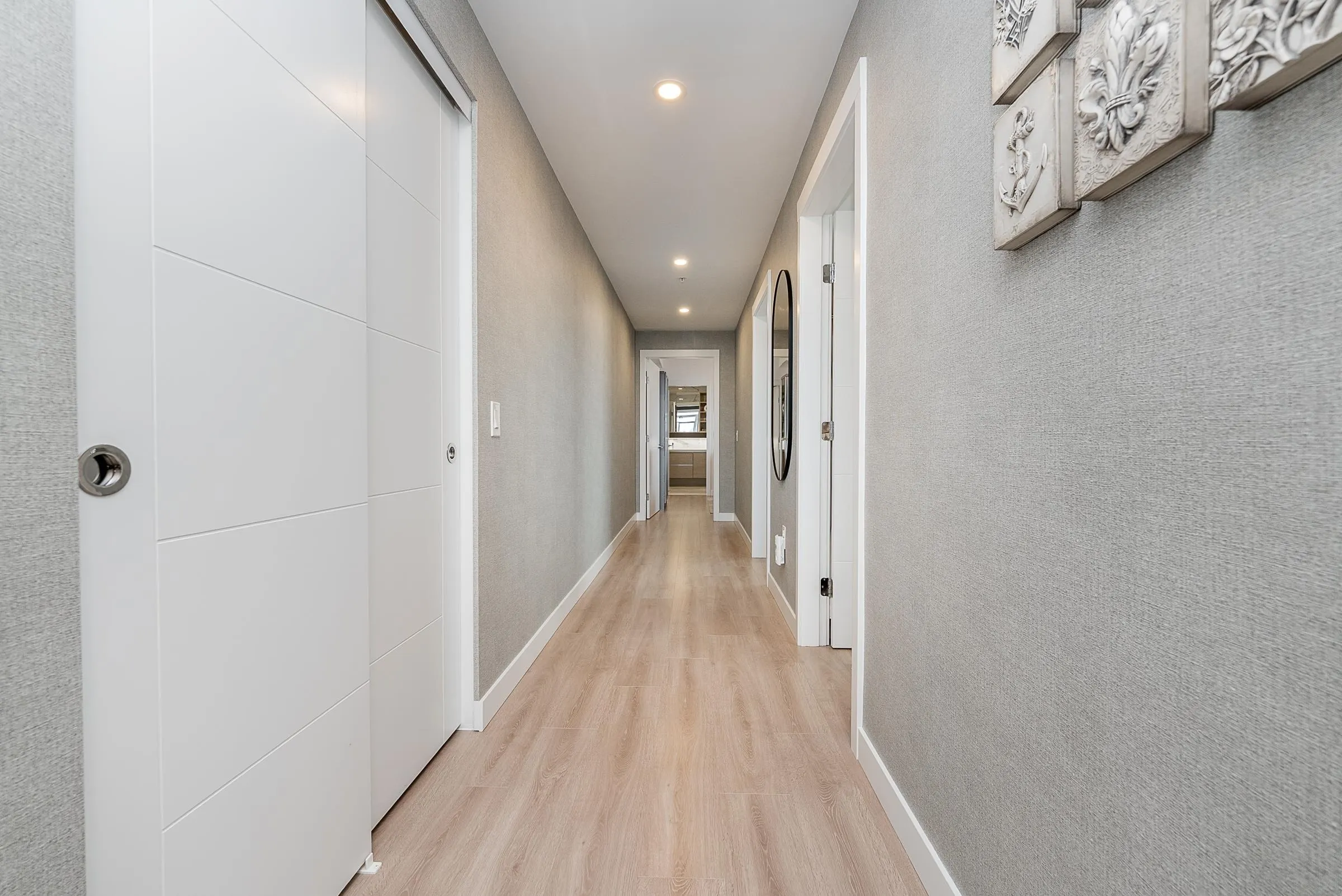 2901 823 Carnarvon Street