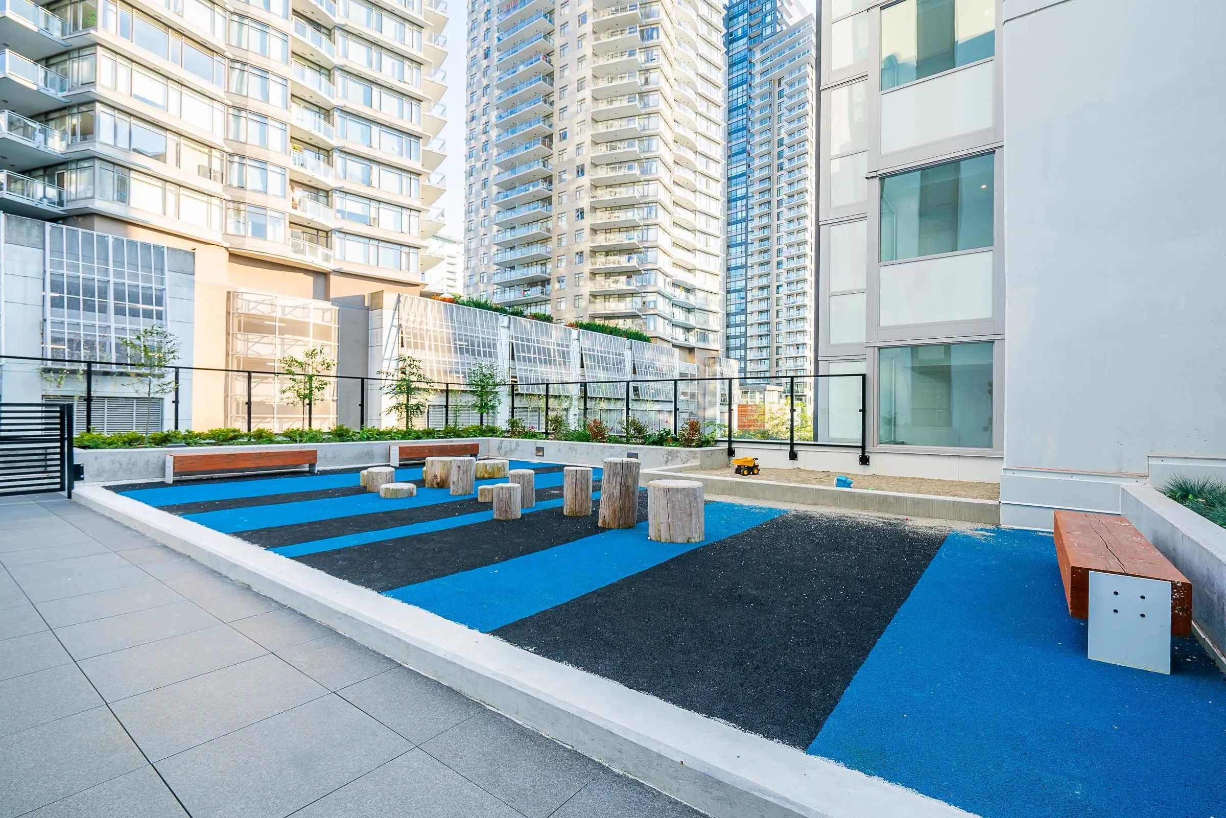 2901 823 Carnarvon Street