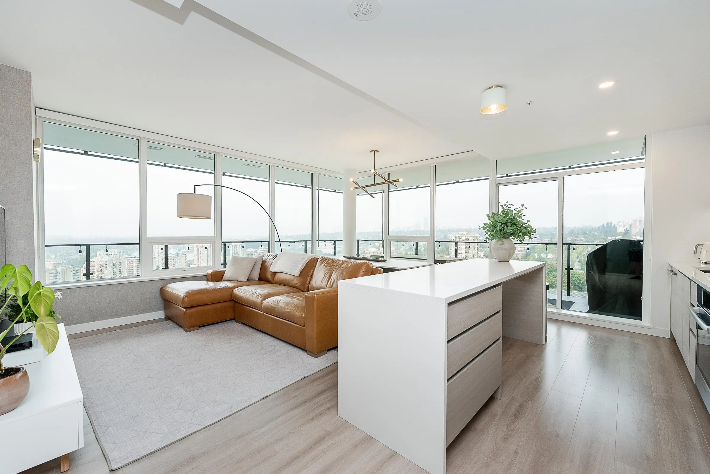 2901 823 Carnarvon Street