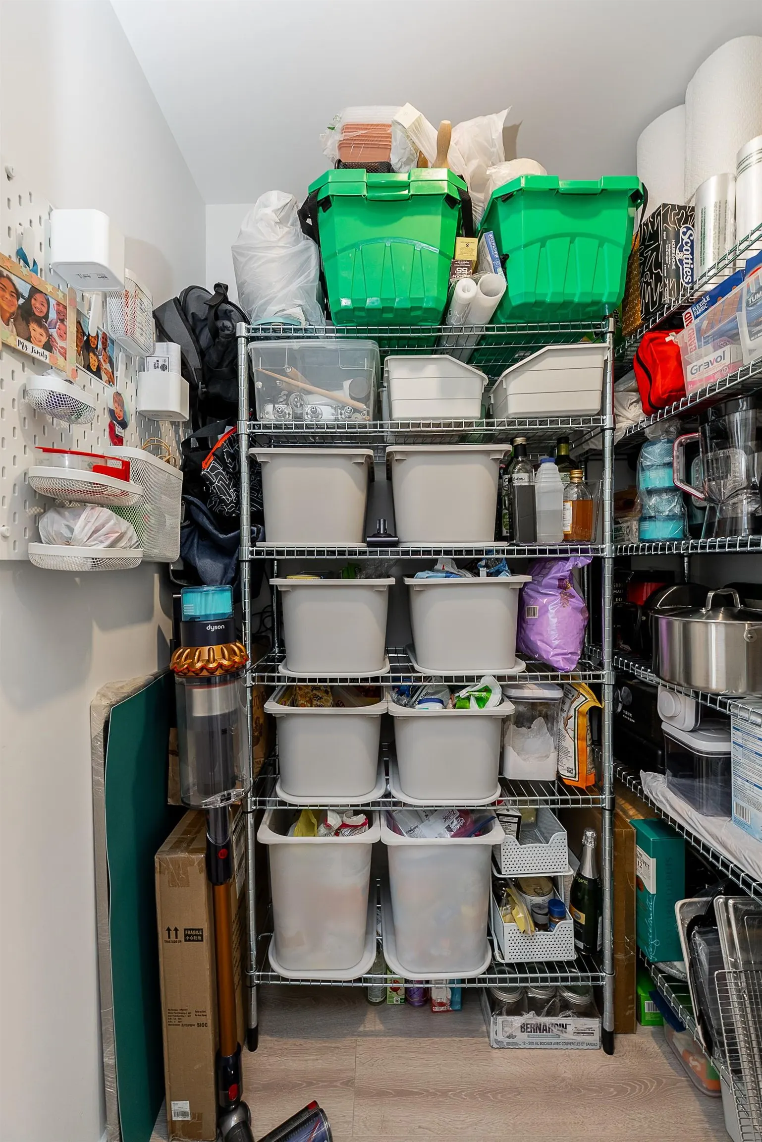 2901 823 Carnarvon Street