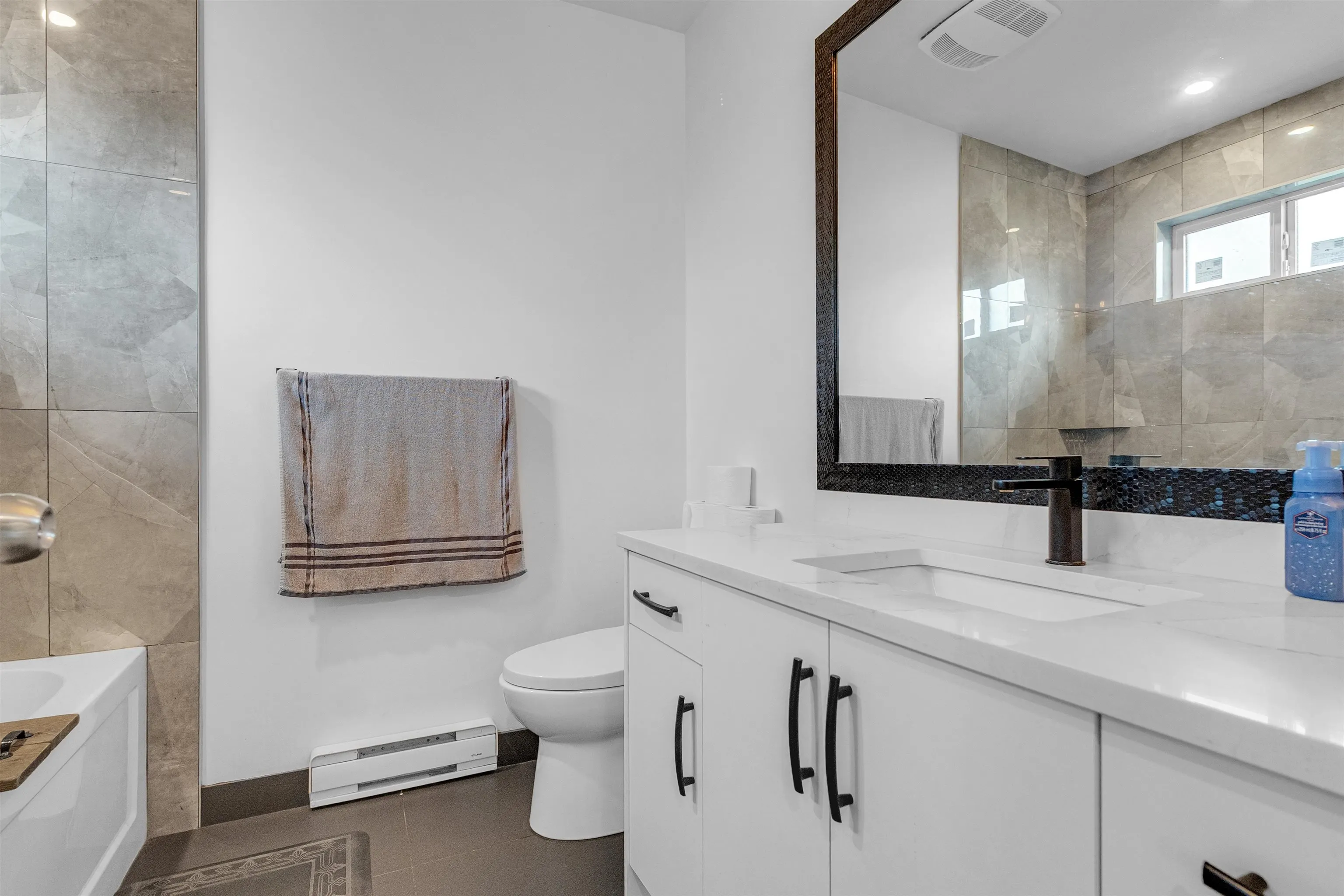 32546 Pandora Avenue