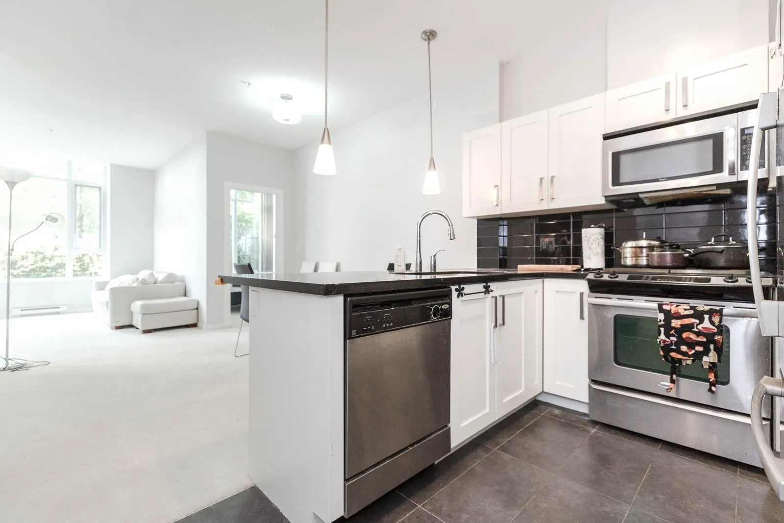 109 2133 Douglas Road