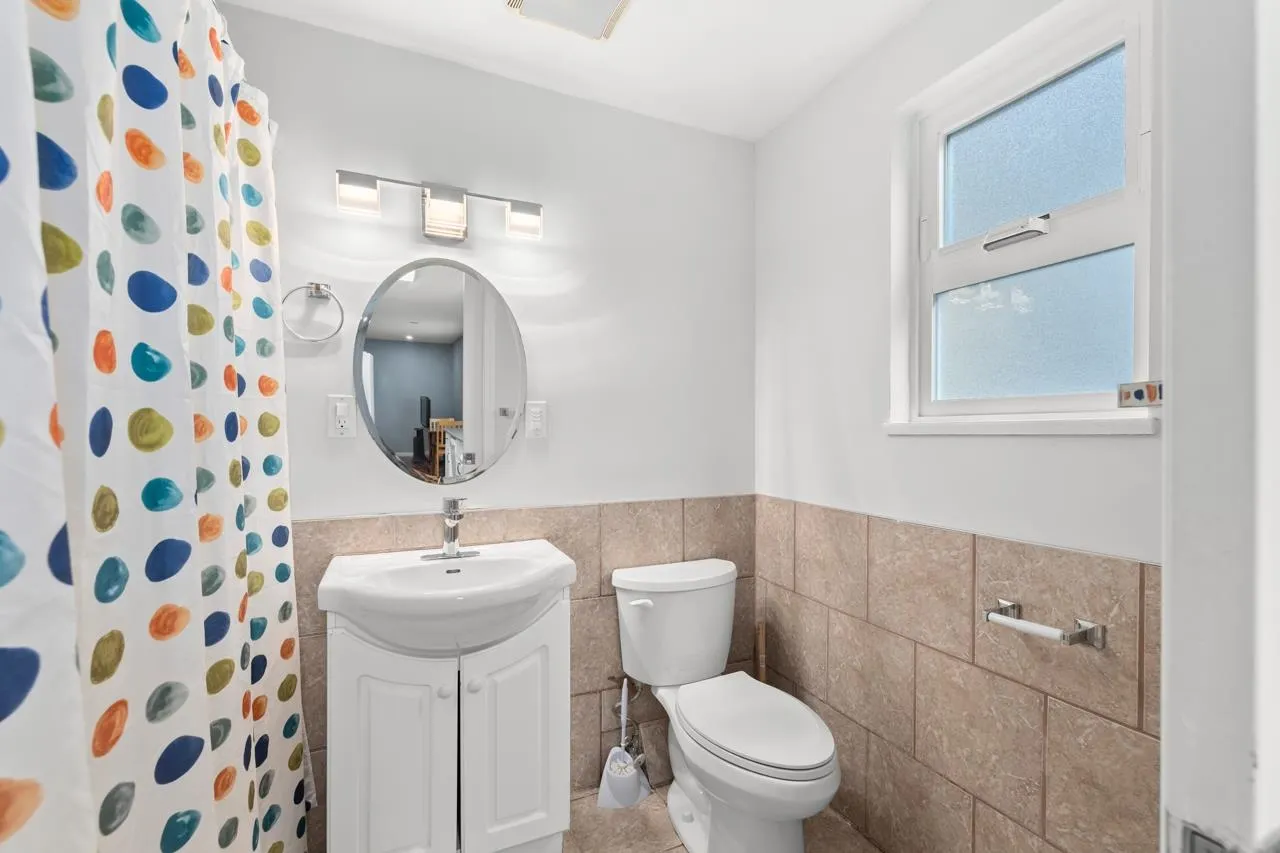 2142 St. Andrews Avenue