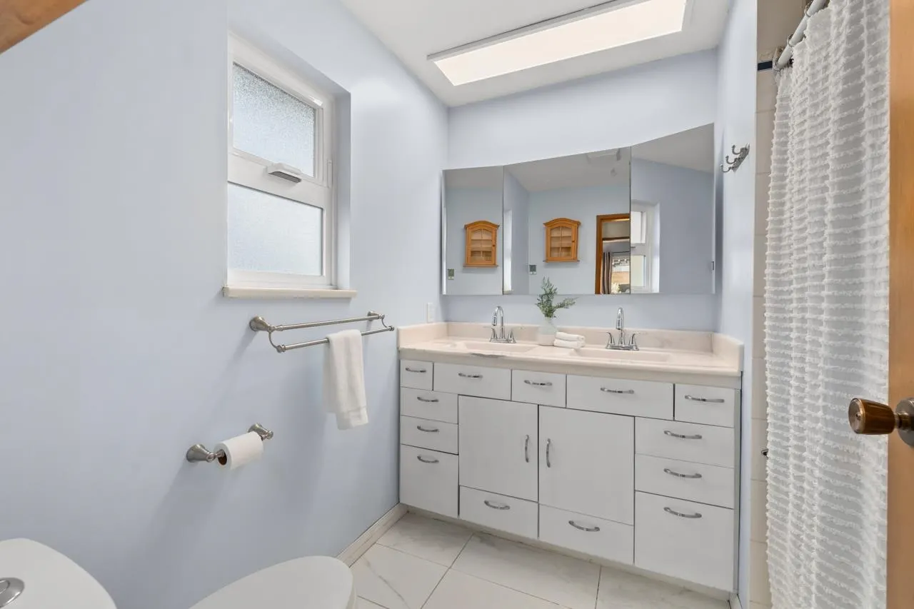 2142 St. Andrews Avenue