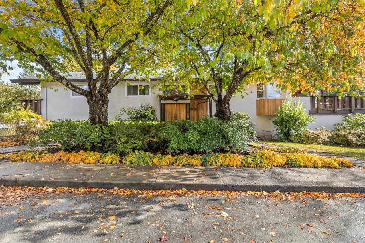 2142 St. Andrews Avenue