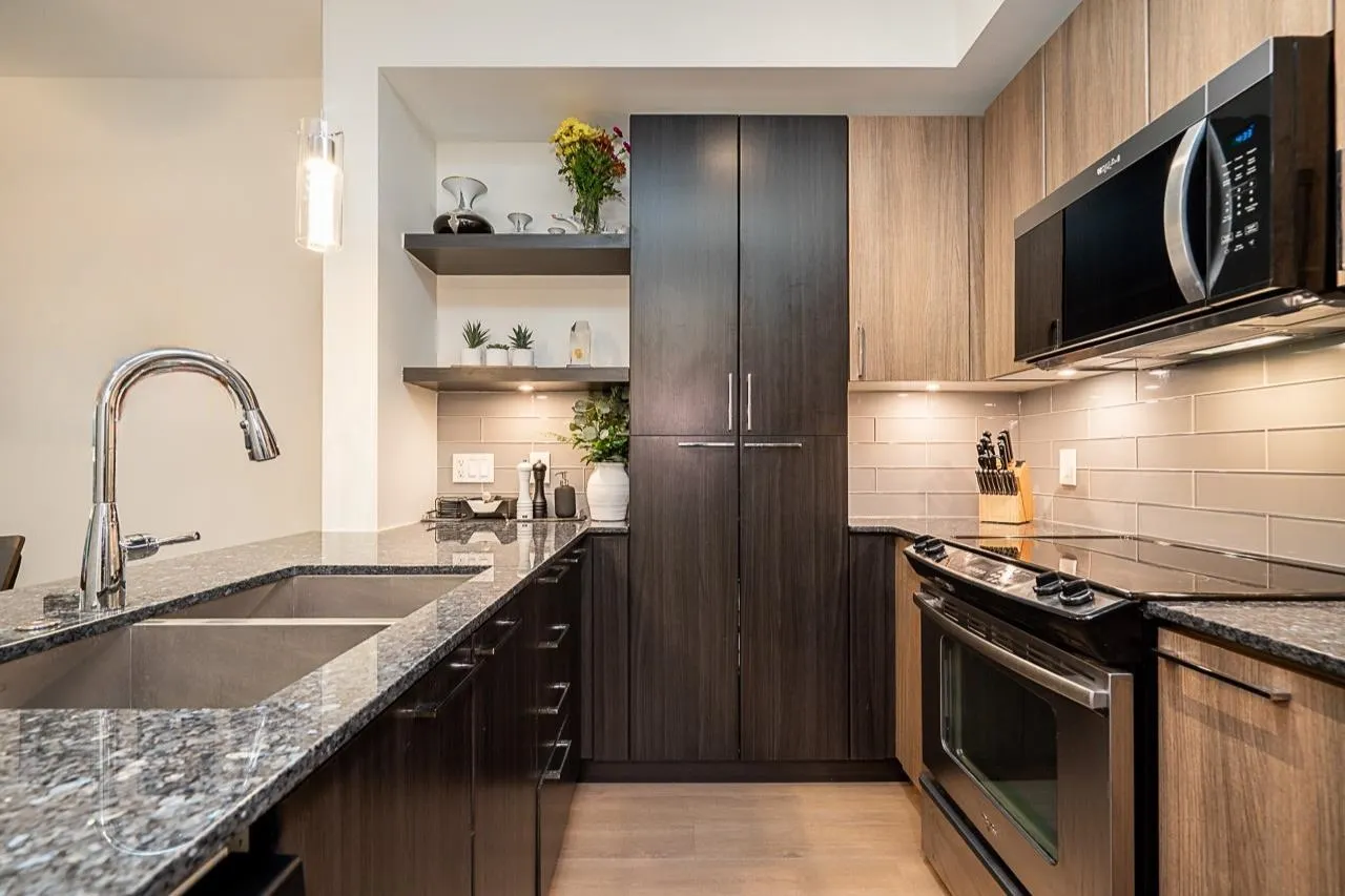 B103 20211 66 Avenue