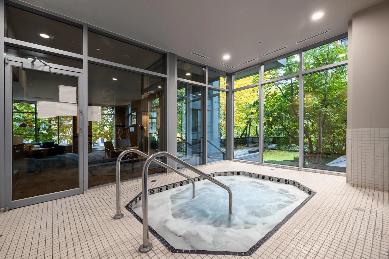 1107 1010 Richards Street