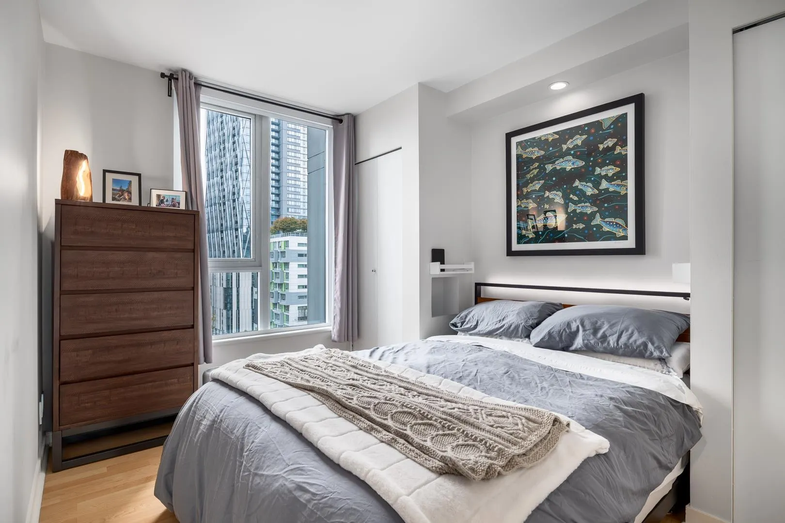 1107 1010 Richards Street