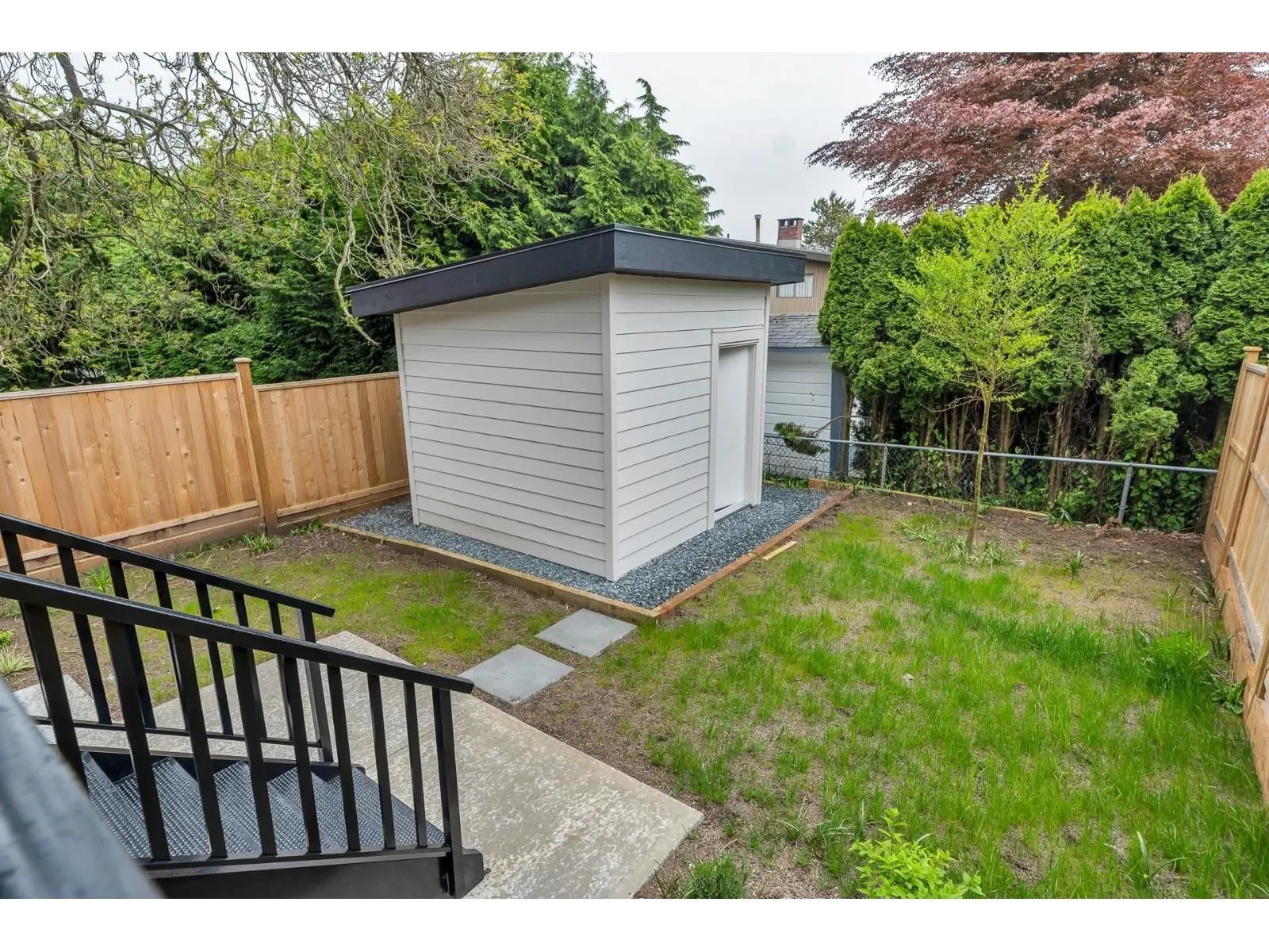 15570 Oxenham Avenue