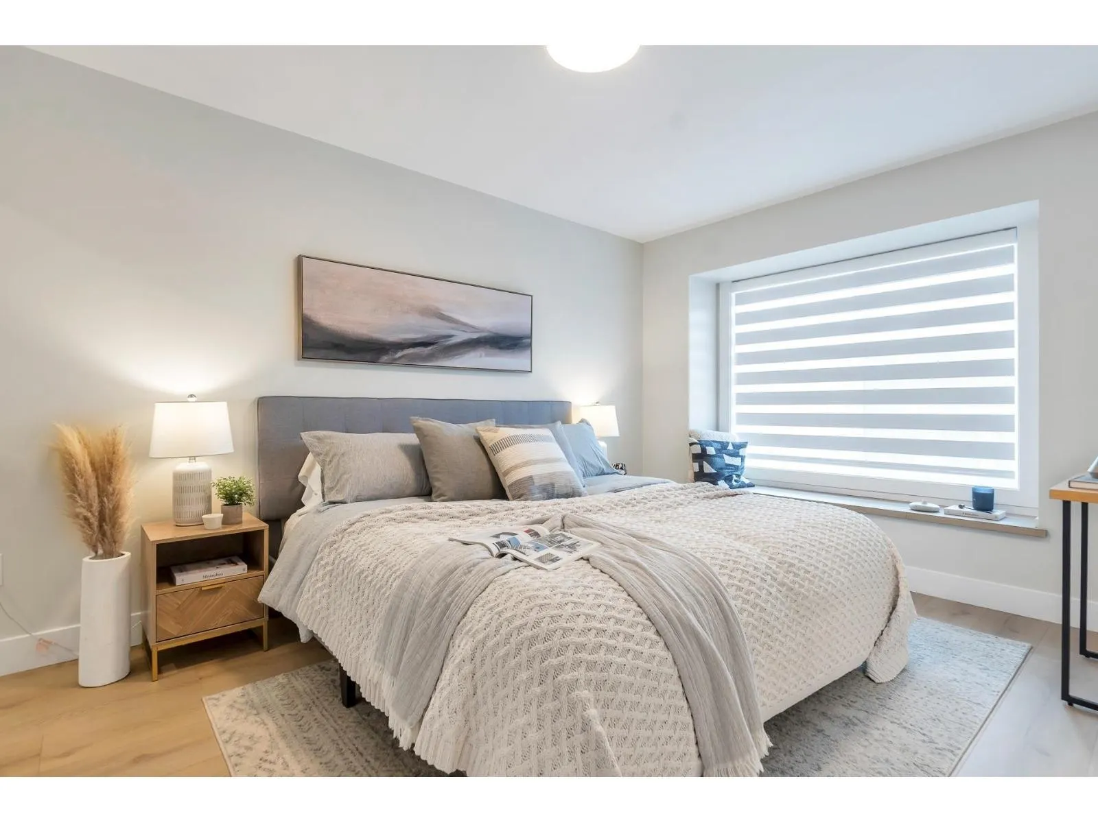 15570 Oxenham Avenue