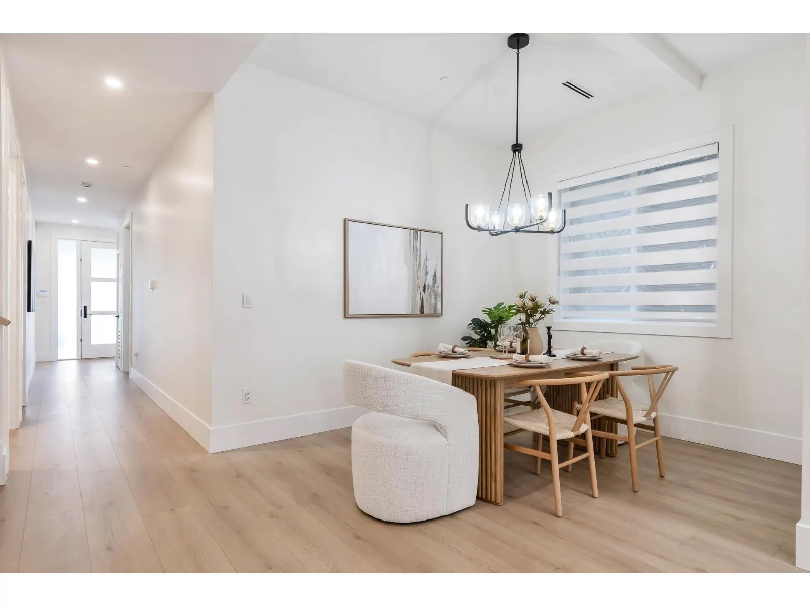 15570 Oxenham Avenue