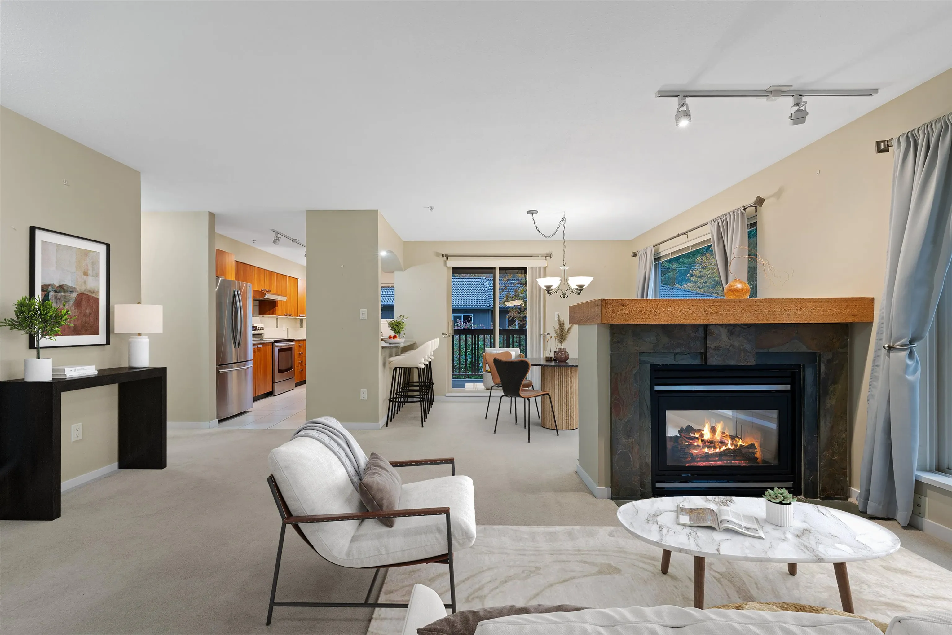 208 2323 Mamquam Road