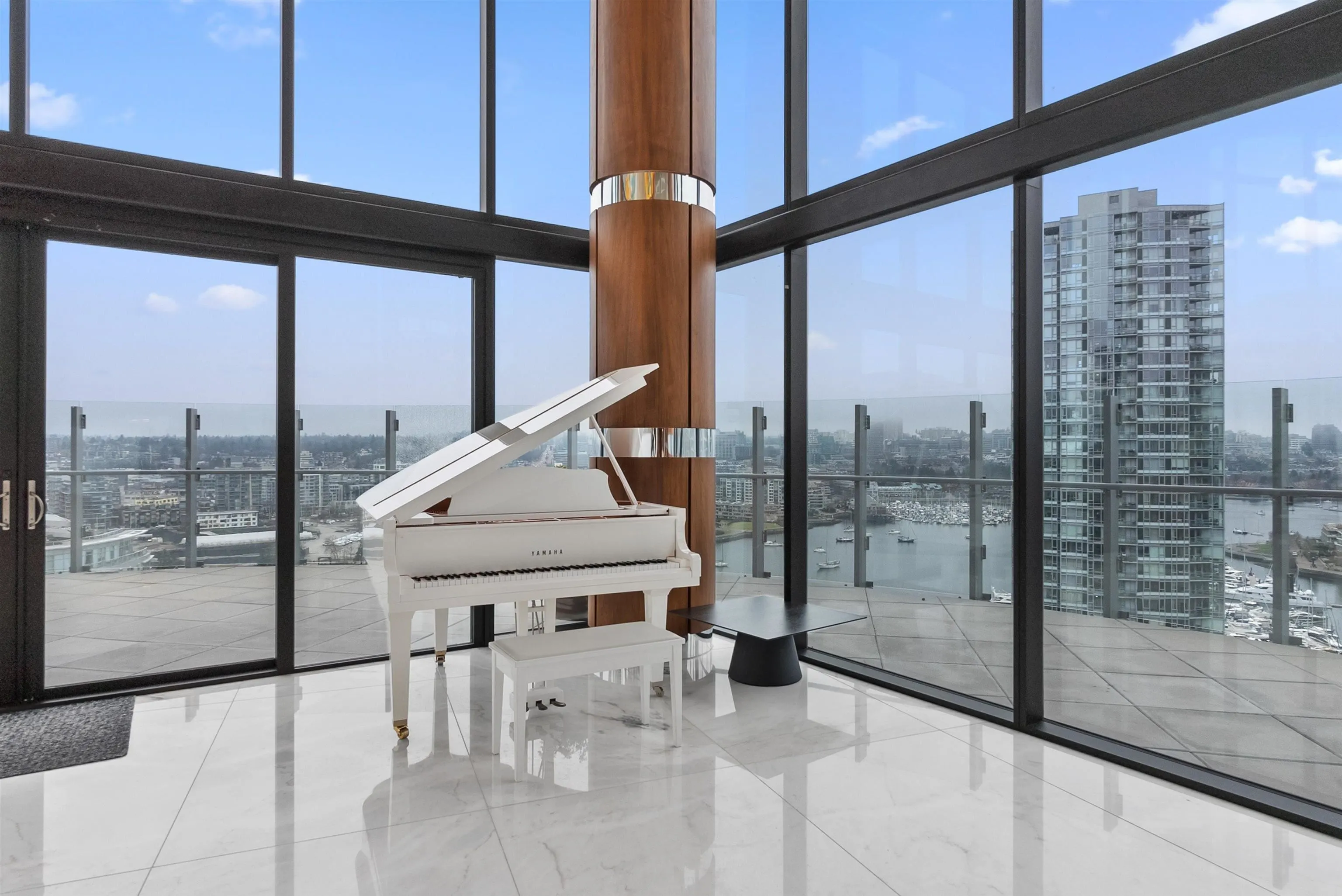 2220 89 Nelson Street