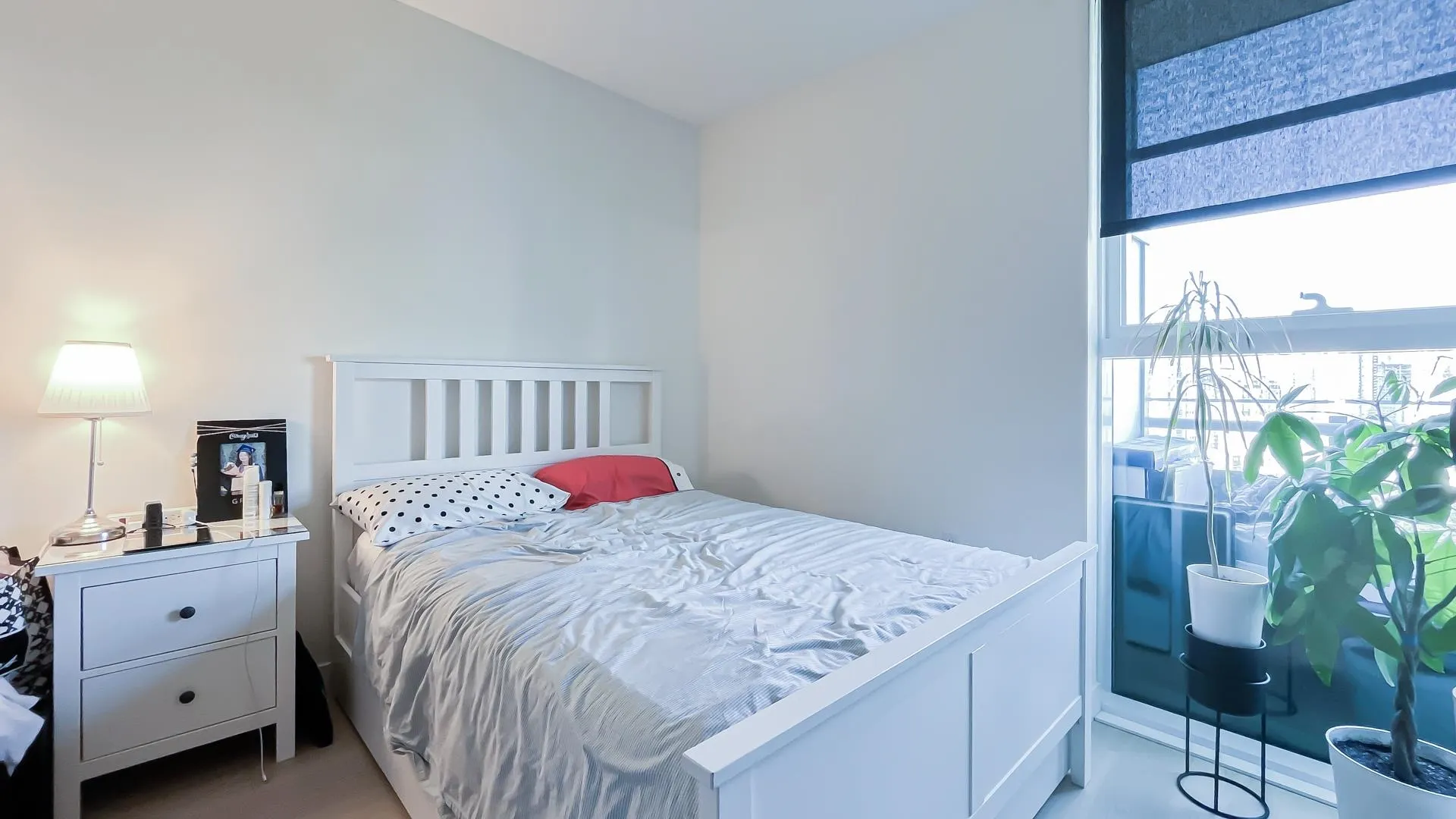 2220 89 Nelson Street