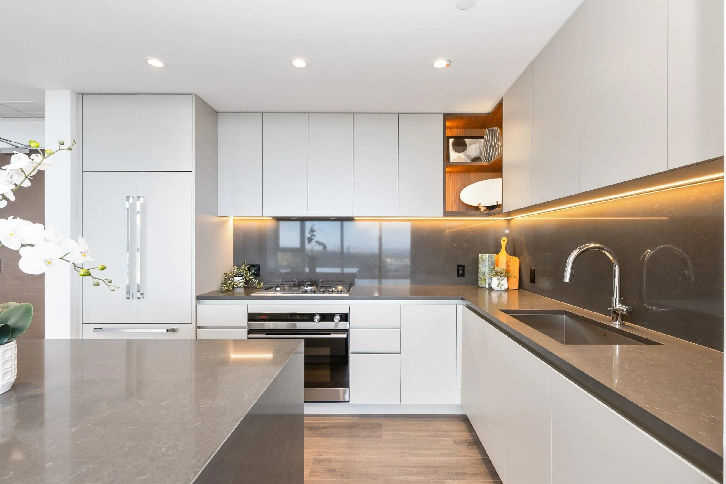 3207 720 Farrow Street