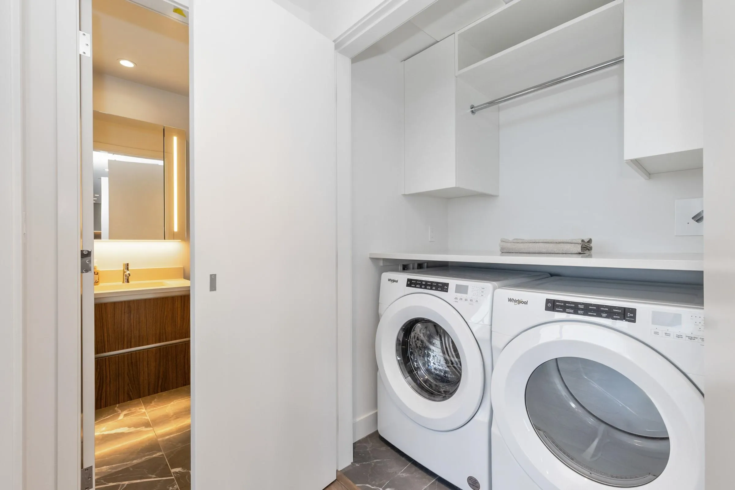 3207 720 Farrow Street