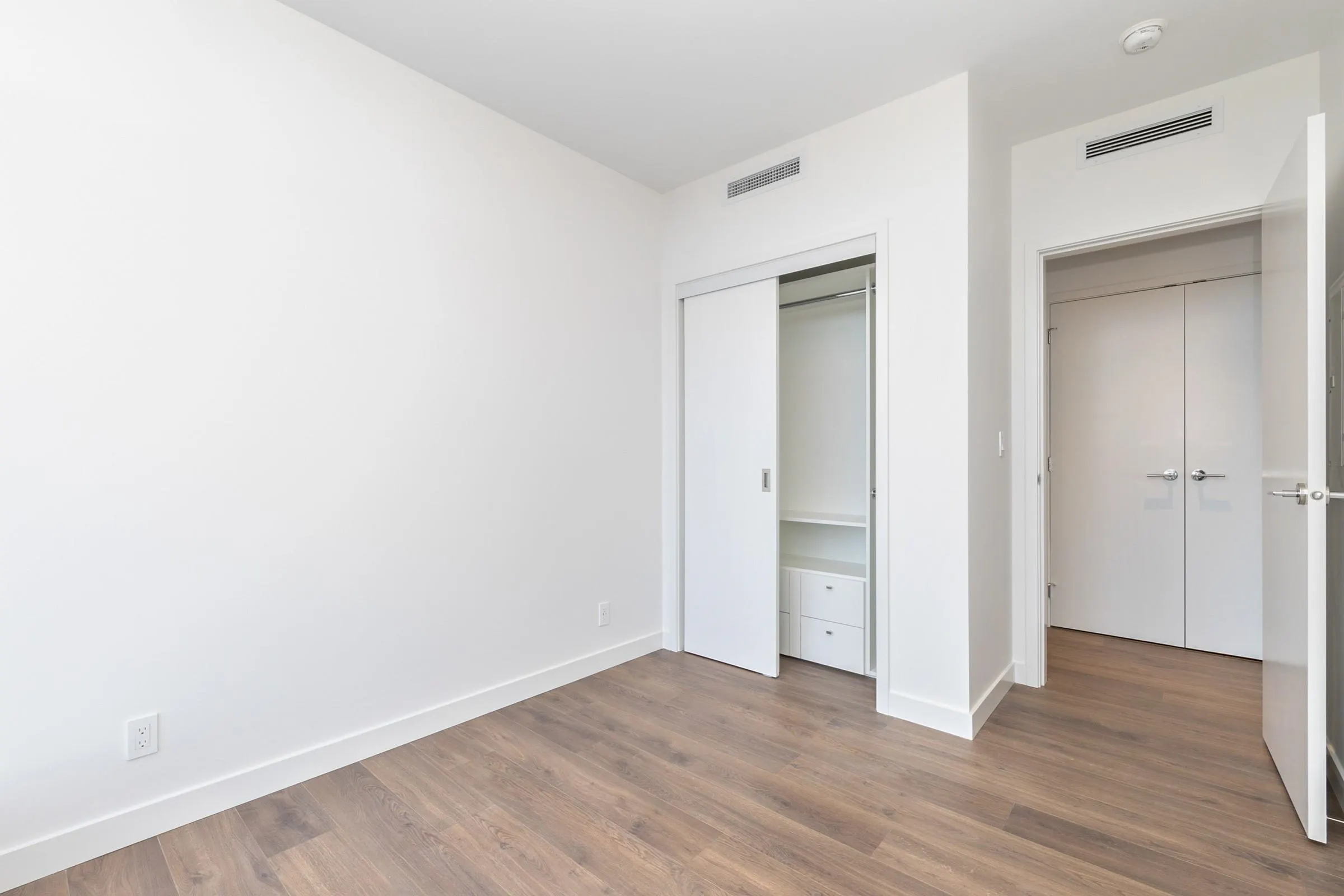 3207 720 Farrow Street