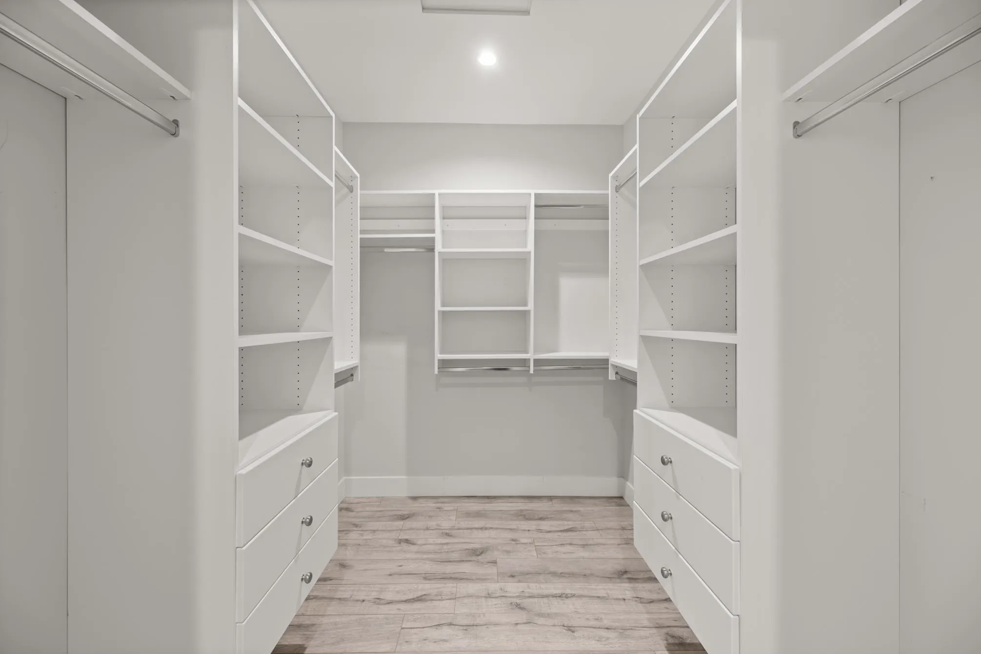 8379 Mctaggart Street