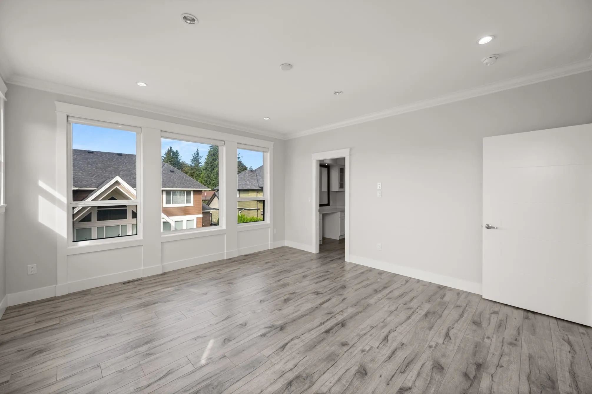 8379 Mctaggart Street