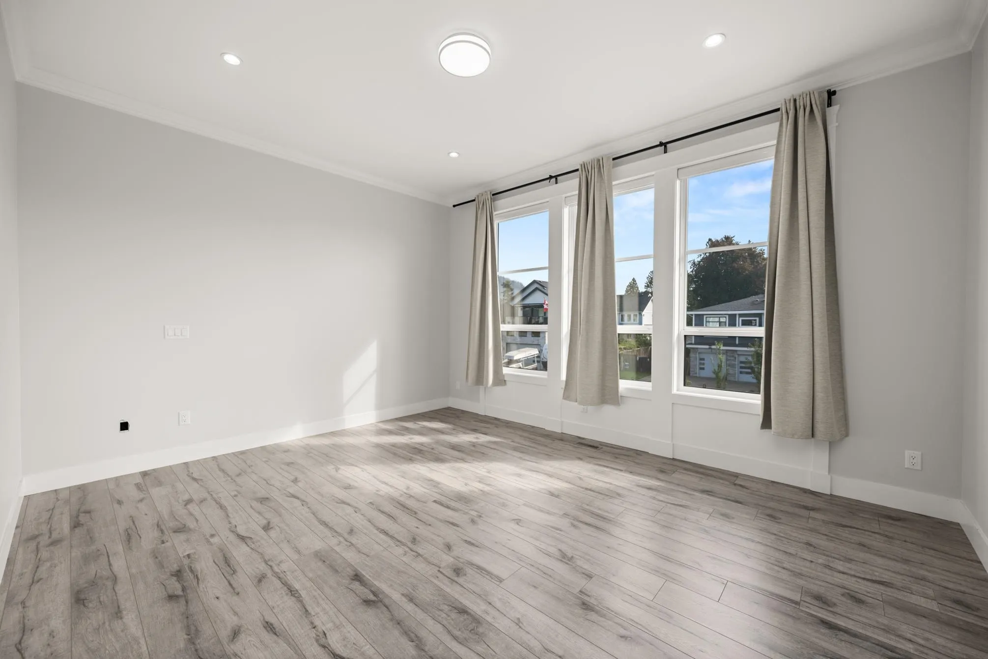 8379 Mctaggart Street