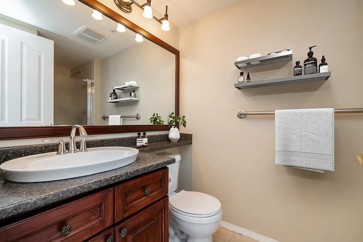 1403 3190 Gladwin Road