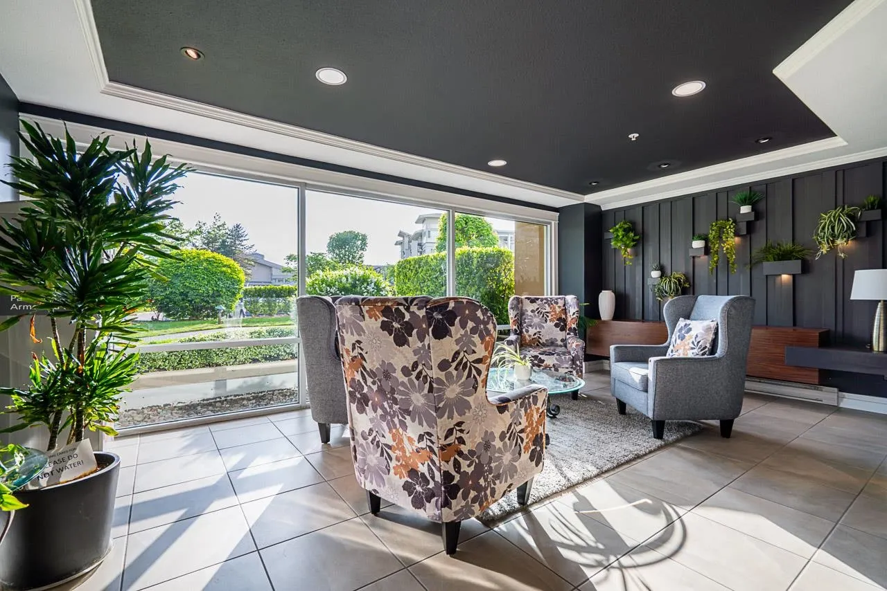 1403 3190 Gladwin Road