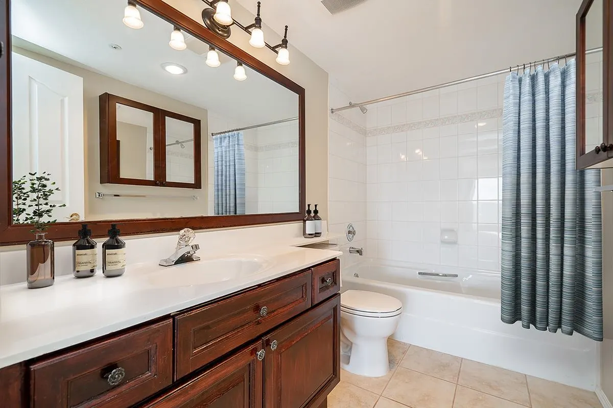 1403 3190 Gladwin Road